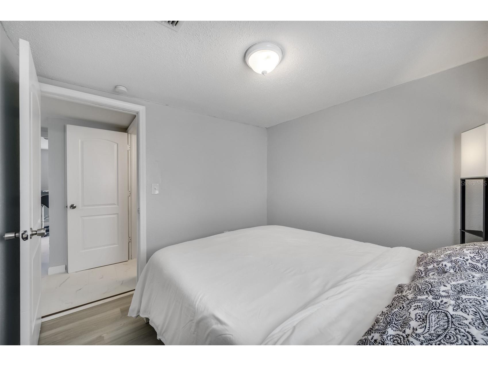 1601 Palm Way Largo FL 33771 TB8494558 image18