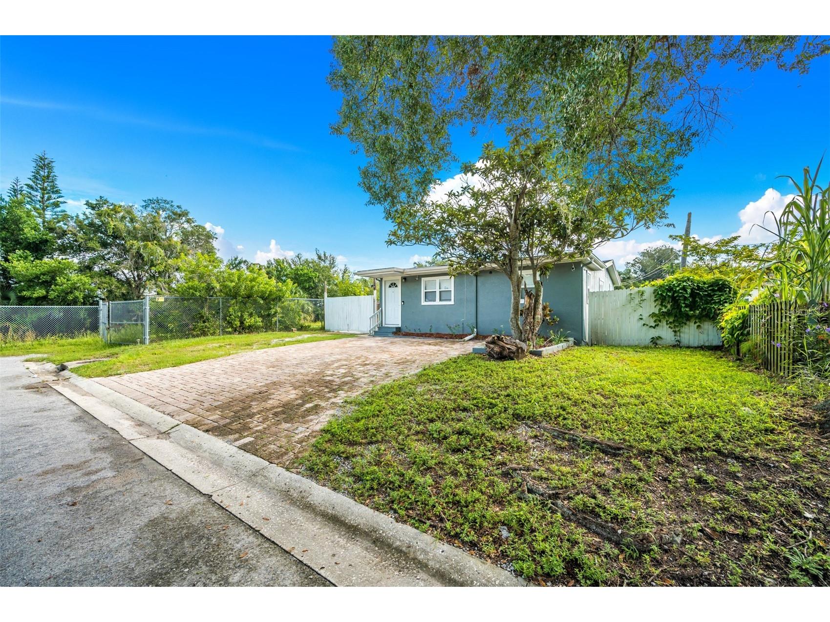 1601 Palm Way Largo FL 33771 TB8494558 image2