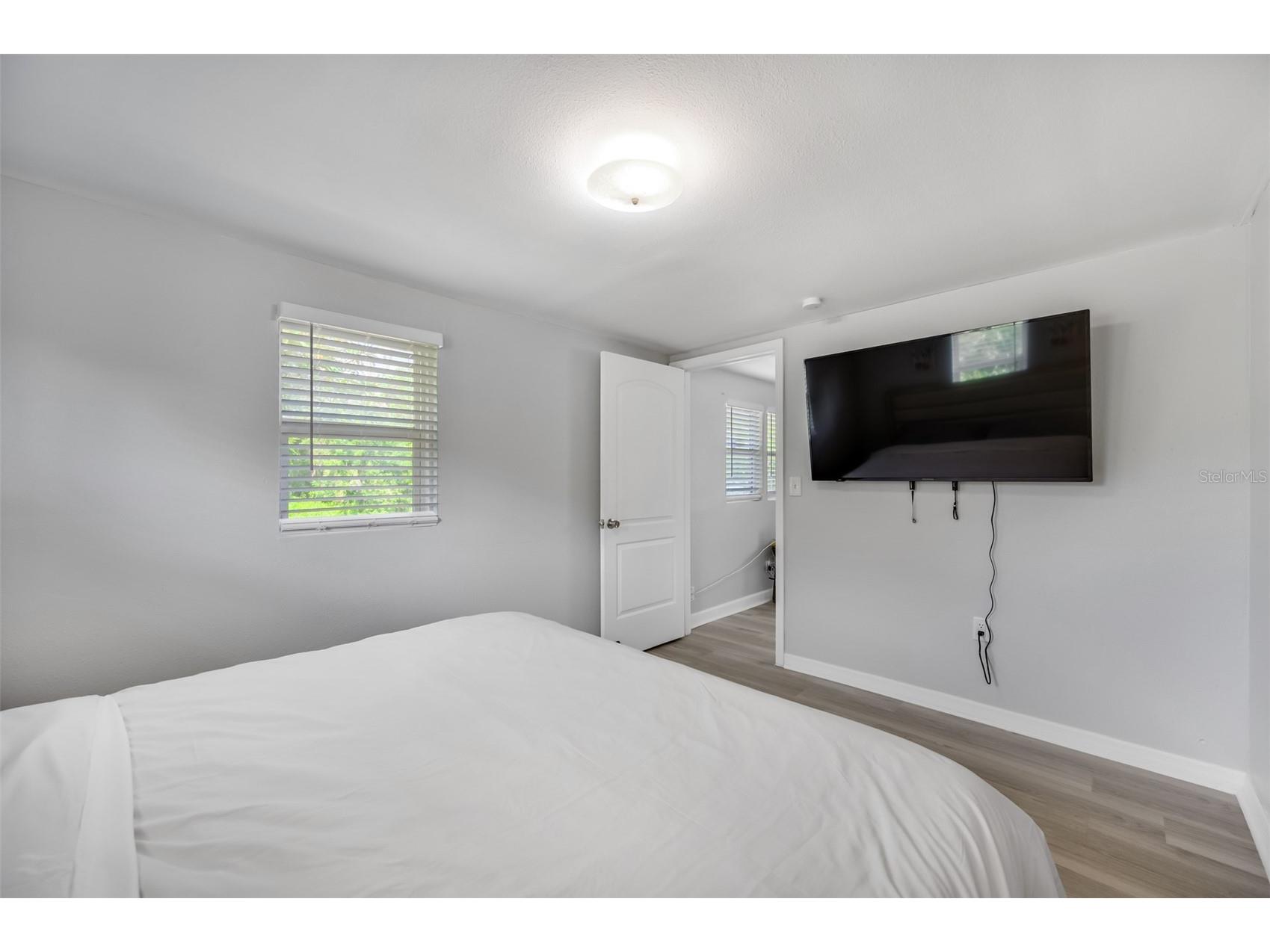 1601 Palm Way Largo FL 33771 TB8494558 image25