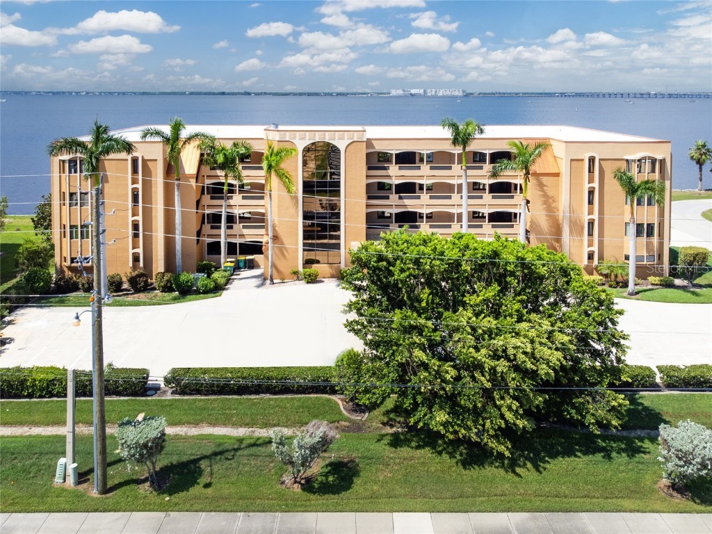 1601 Park Beach Circle #113/3 Punta Gorda FL 33950 - CHARLOTTE HARBOR C7480358 image1