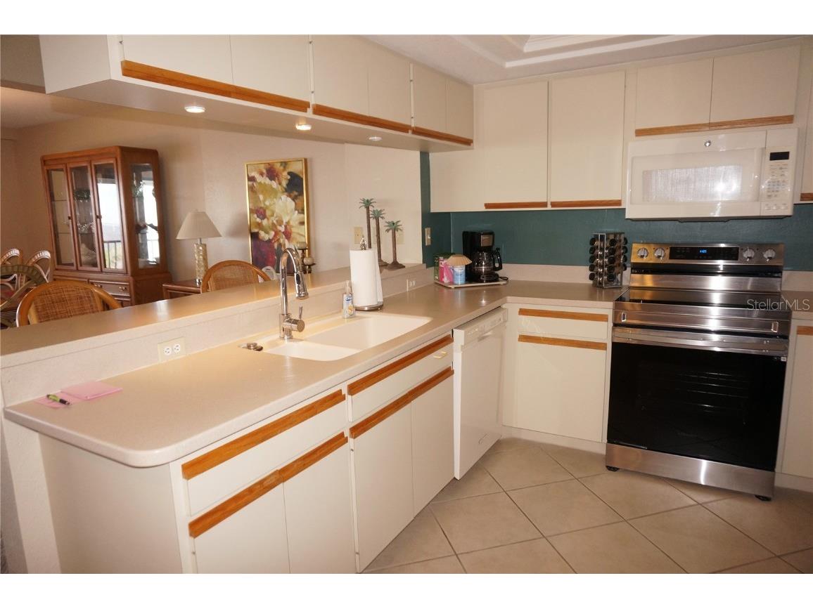 1601 Park Beach Circle #125/11 Punta Gorda FL 33950 C7504106 image17