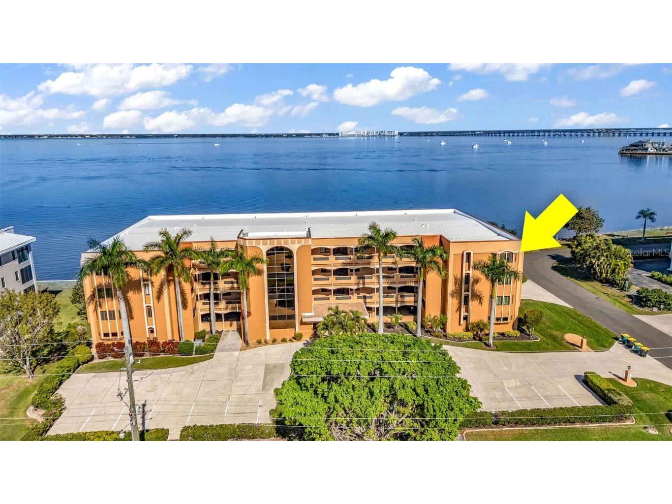 1601 Park Beach Circle #136/18 Punta Gorda FL 33950 C7516247 image1