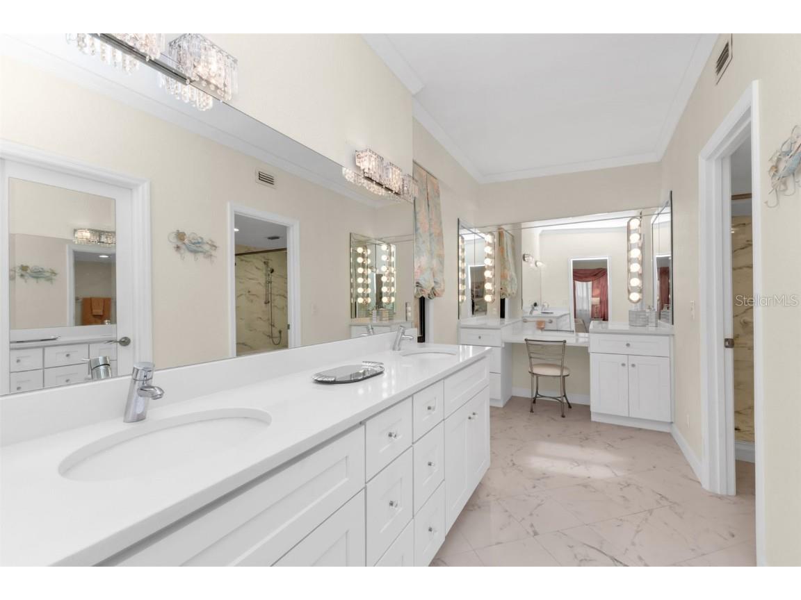 1601 Park Beach Circle #136/18 Punta Gorda FL 33950 C7516247 image18