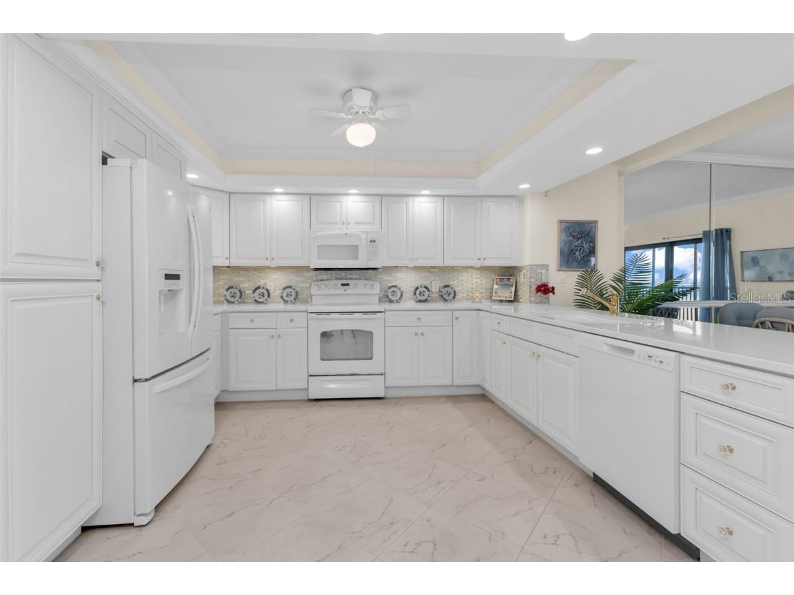 1601 Park Beach Circle #136/18 Punta Gorda FL 33950 C7516247 image6