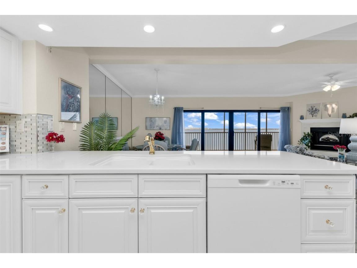 1601 Park Beach Circle #136/18 Punta Gorda FL 33950 C7516247 image7