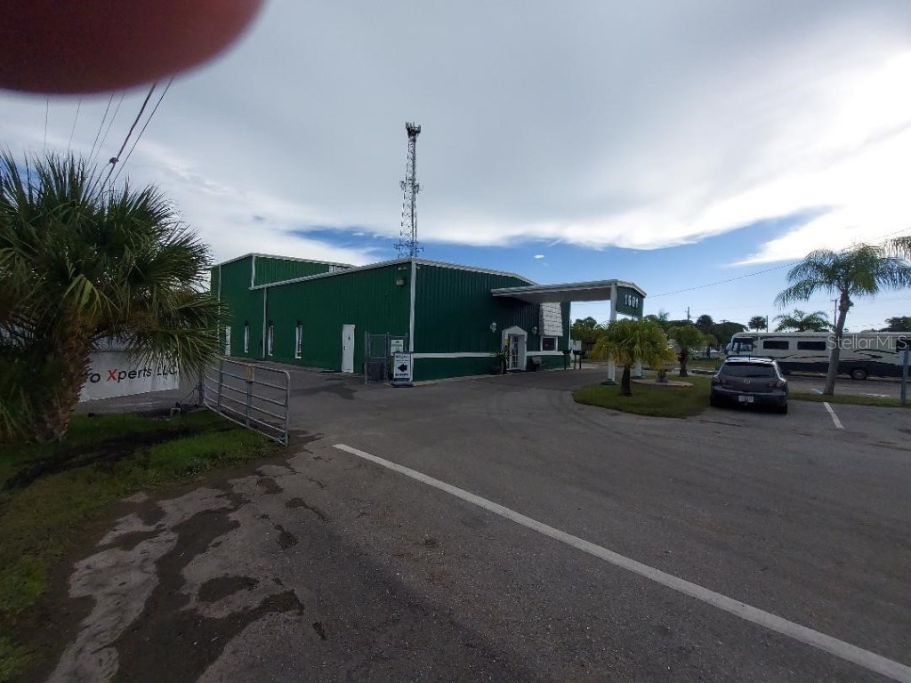 1601 S Us Highway 41 Ruskin FL 33570 T3403546 image1