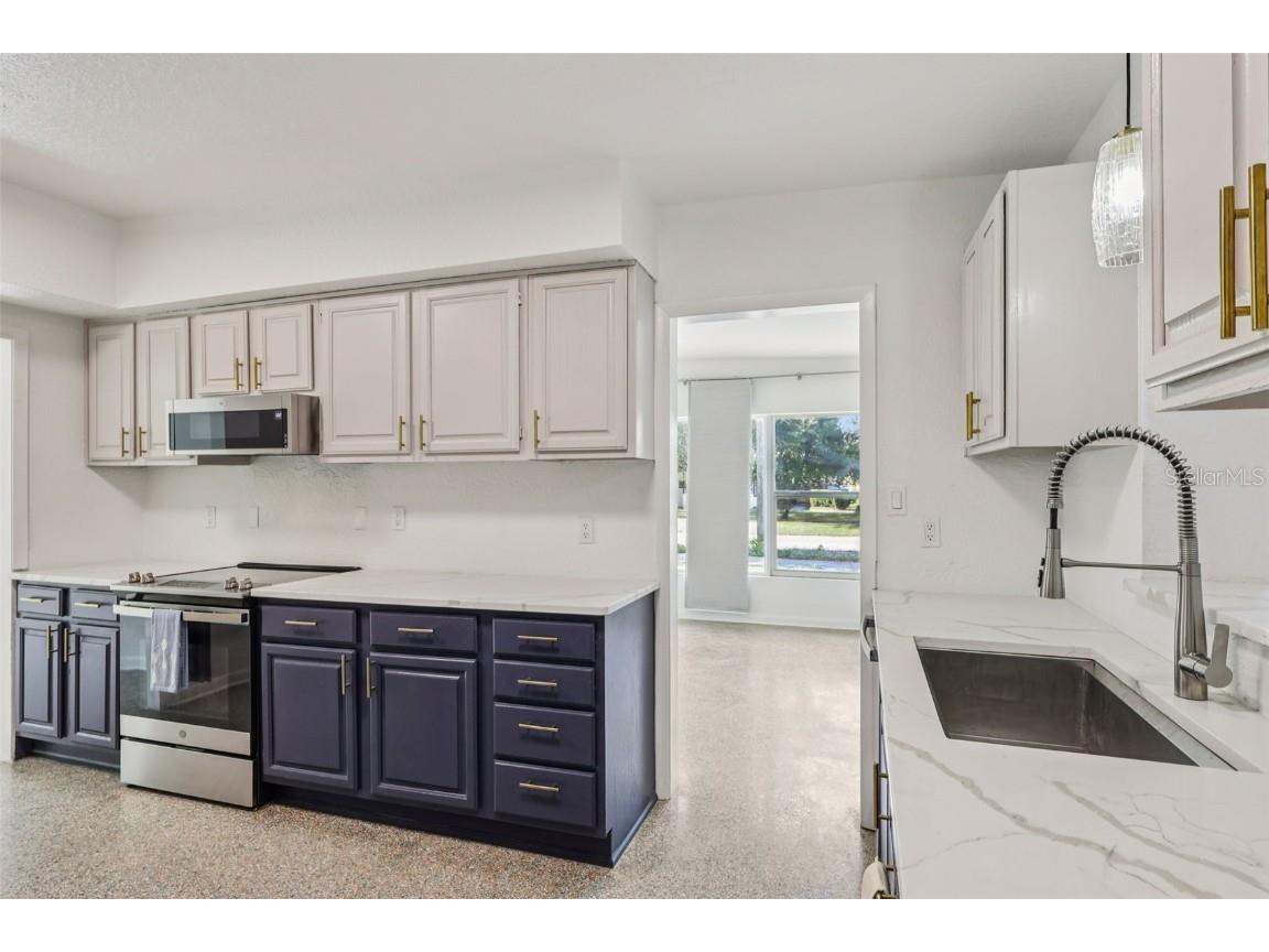 1601 Triangle Avenue Orlando FL 32806 O6363808 image11