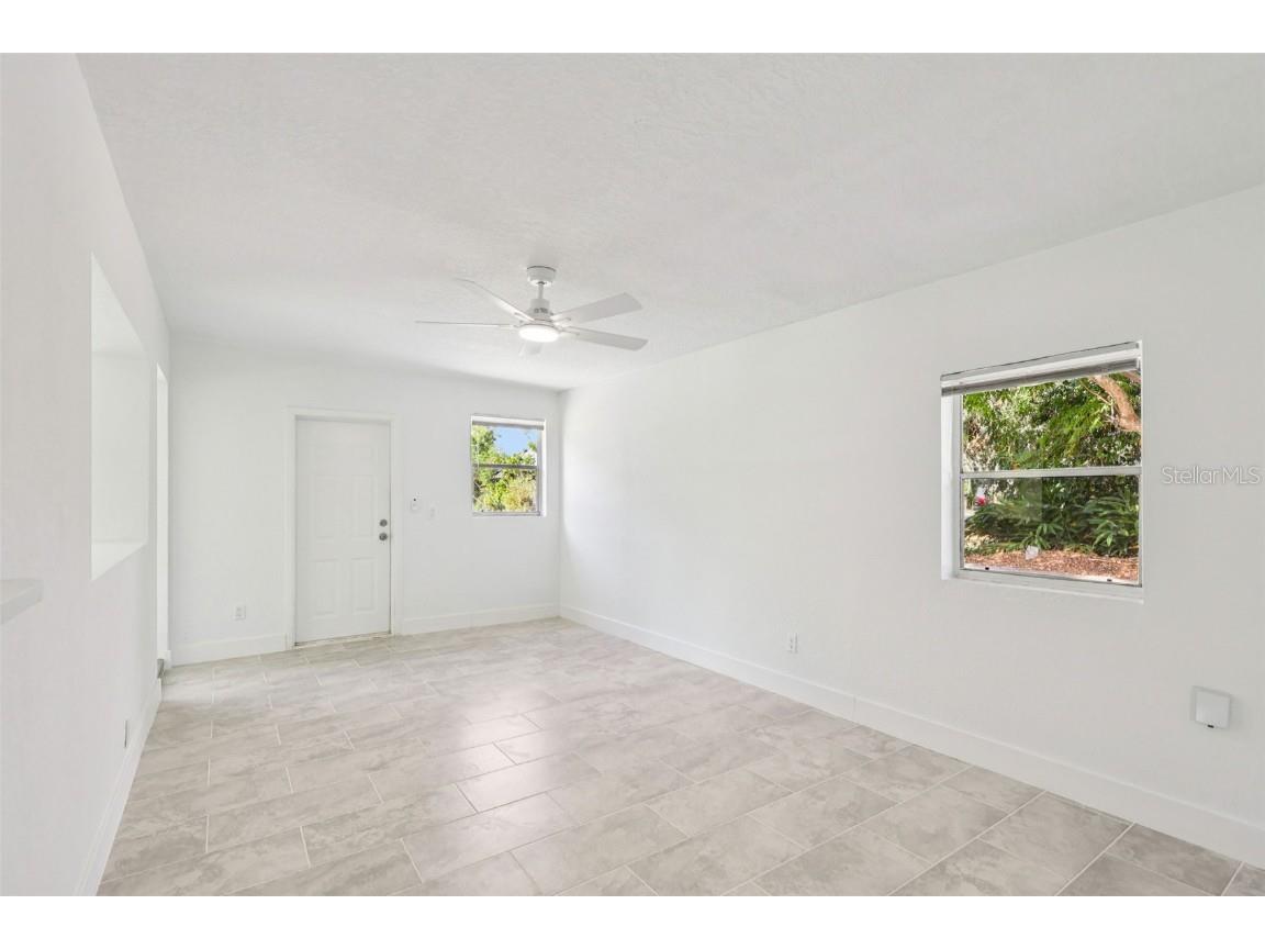 1601 Triangle Avenue Orlando FL 32806 O6363808 image13