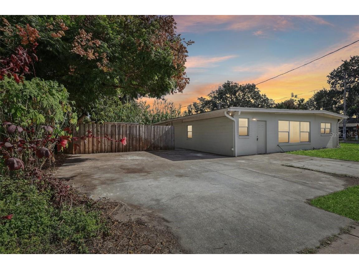 1601 Triangle Avenue Orlando FL 32806 O6363808 image30