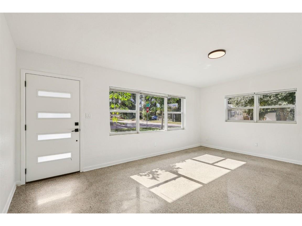 1601 Triangle Avenue Orlando FL 32806 O6363808 image4