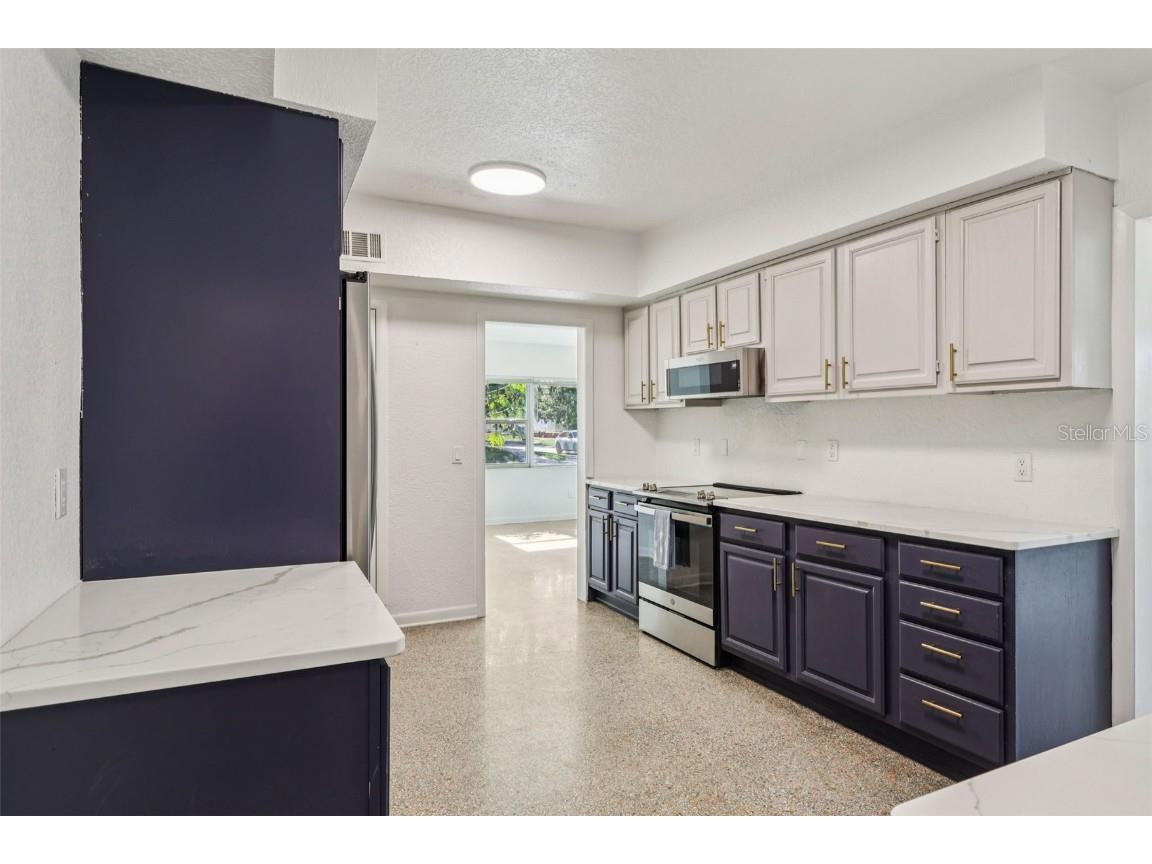 1601 Triangle Avenue Orlando FL 32806 O6363808 image8