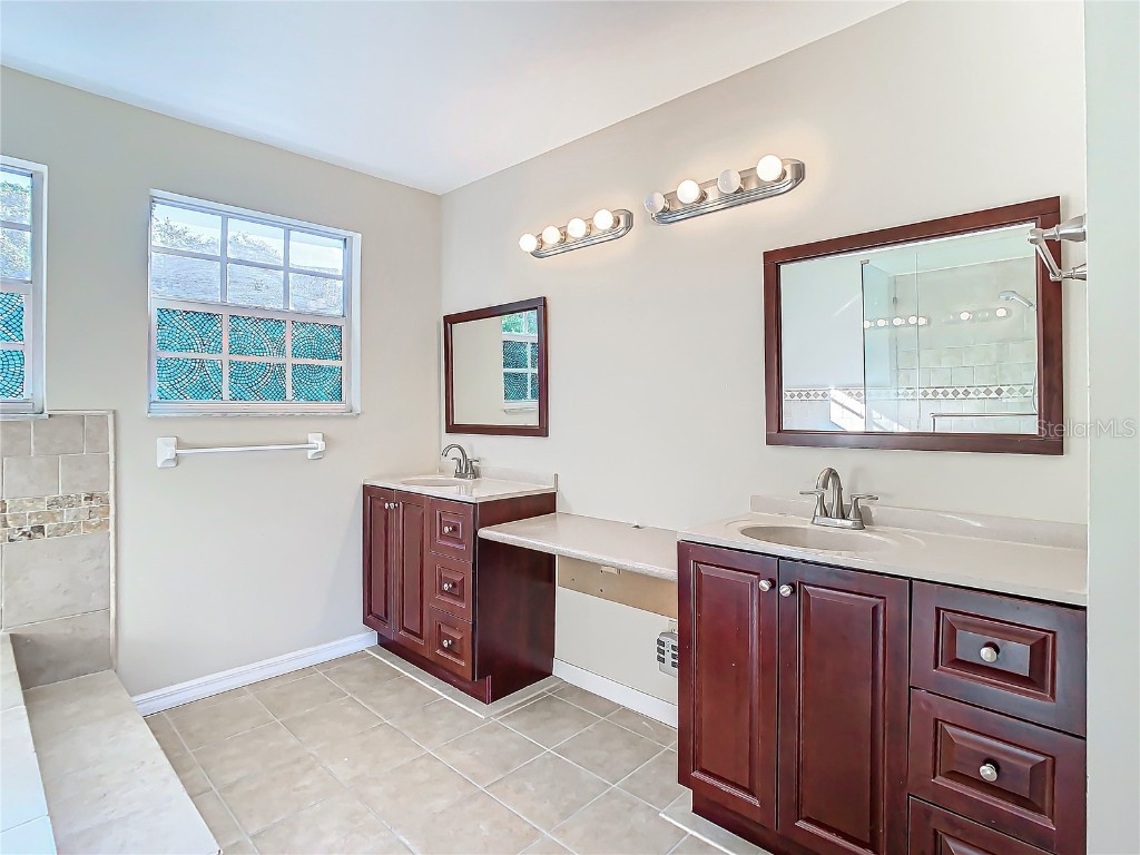 16010 Westerham Drive Tampa FL 33647 TB8425820 image40