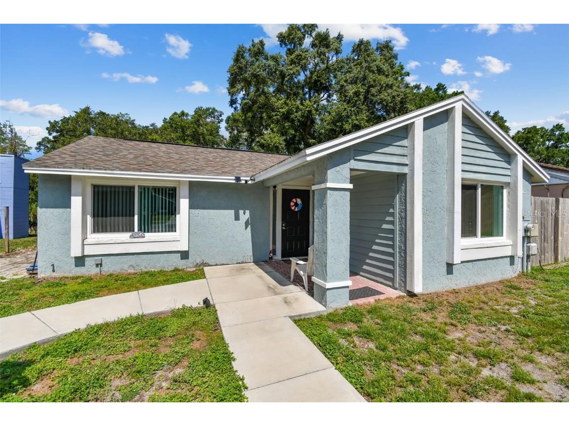 16012 Grass Lake Drive Tampa FL 33618 T3447438 image1