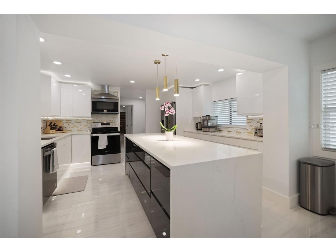 16015 Redington Drive Redington Beach FL 33708 TB8342582 image14