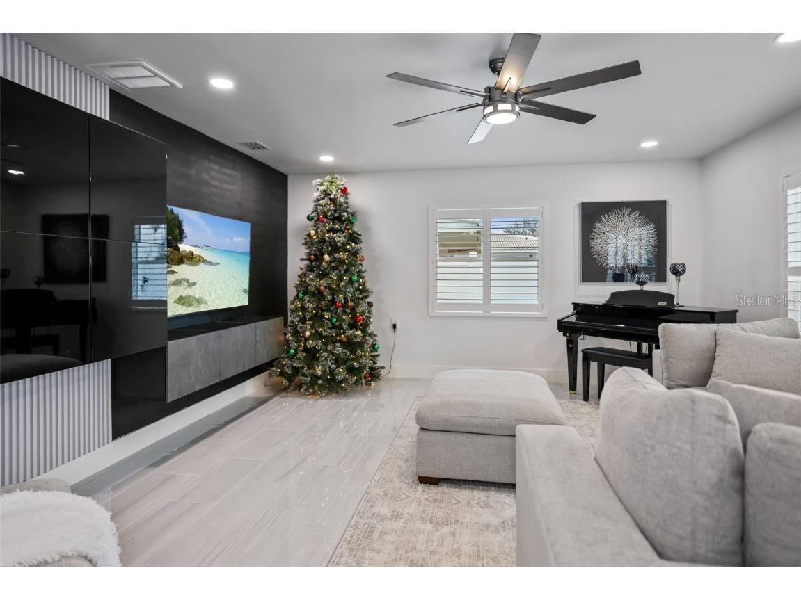 16015 Redington Drive Redington Beach FL 33708 TB8342582 image9