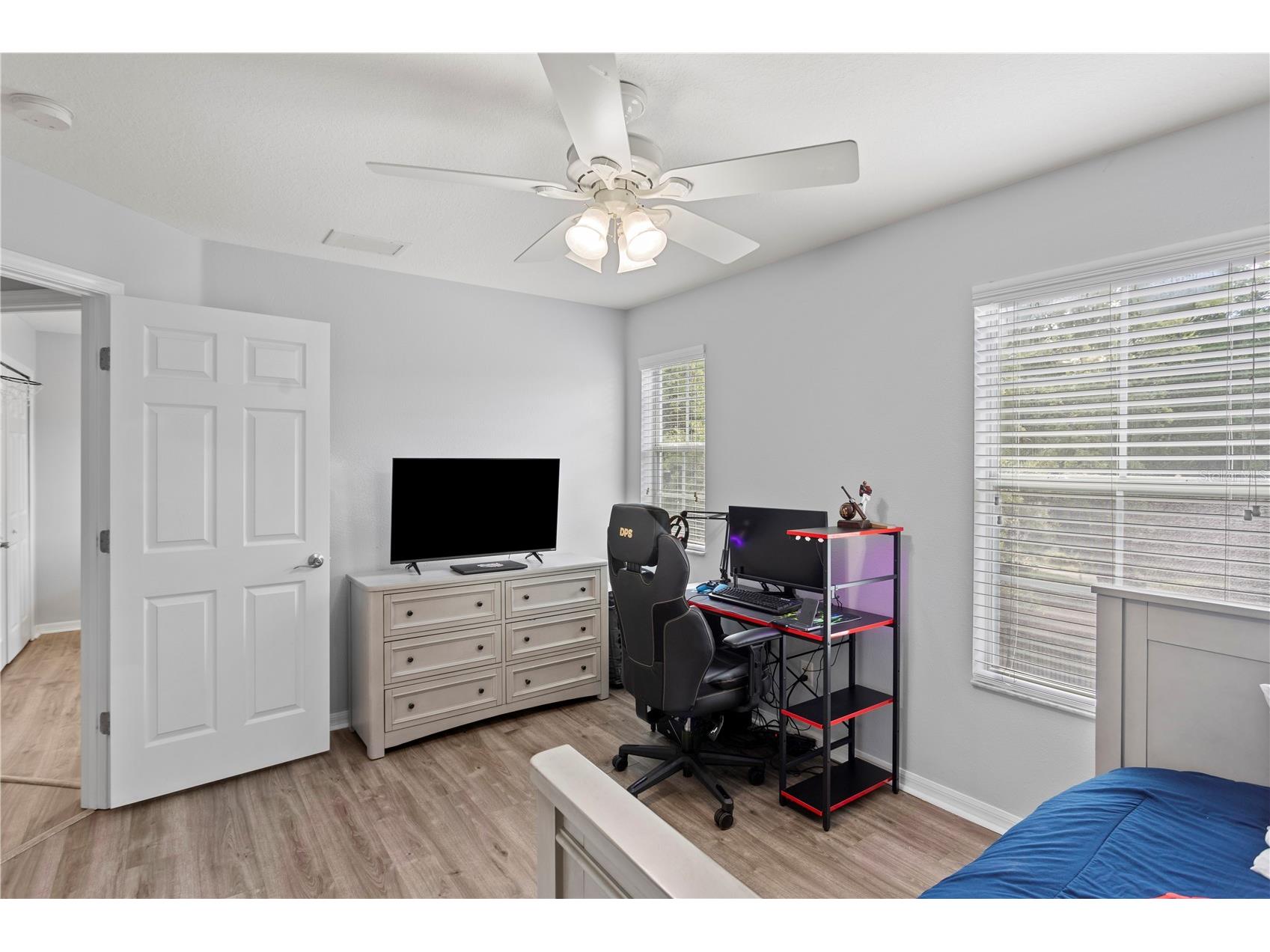 16018 Loneoak View Drive Lithia FL 33547 TB8503030 image46