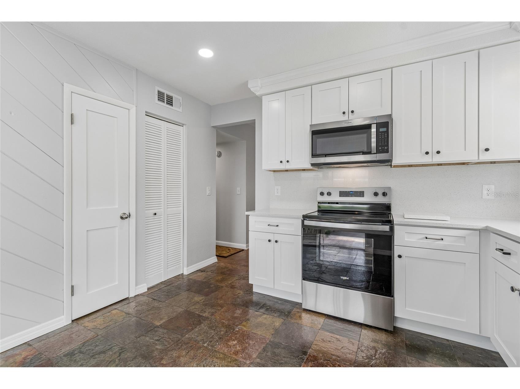 16018 Saddlestring Drive Tampa FL 33618 TB8519348 image20