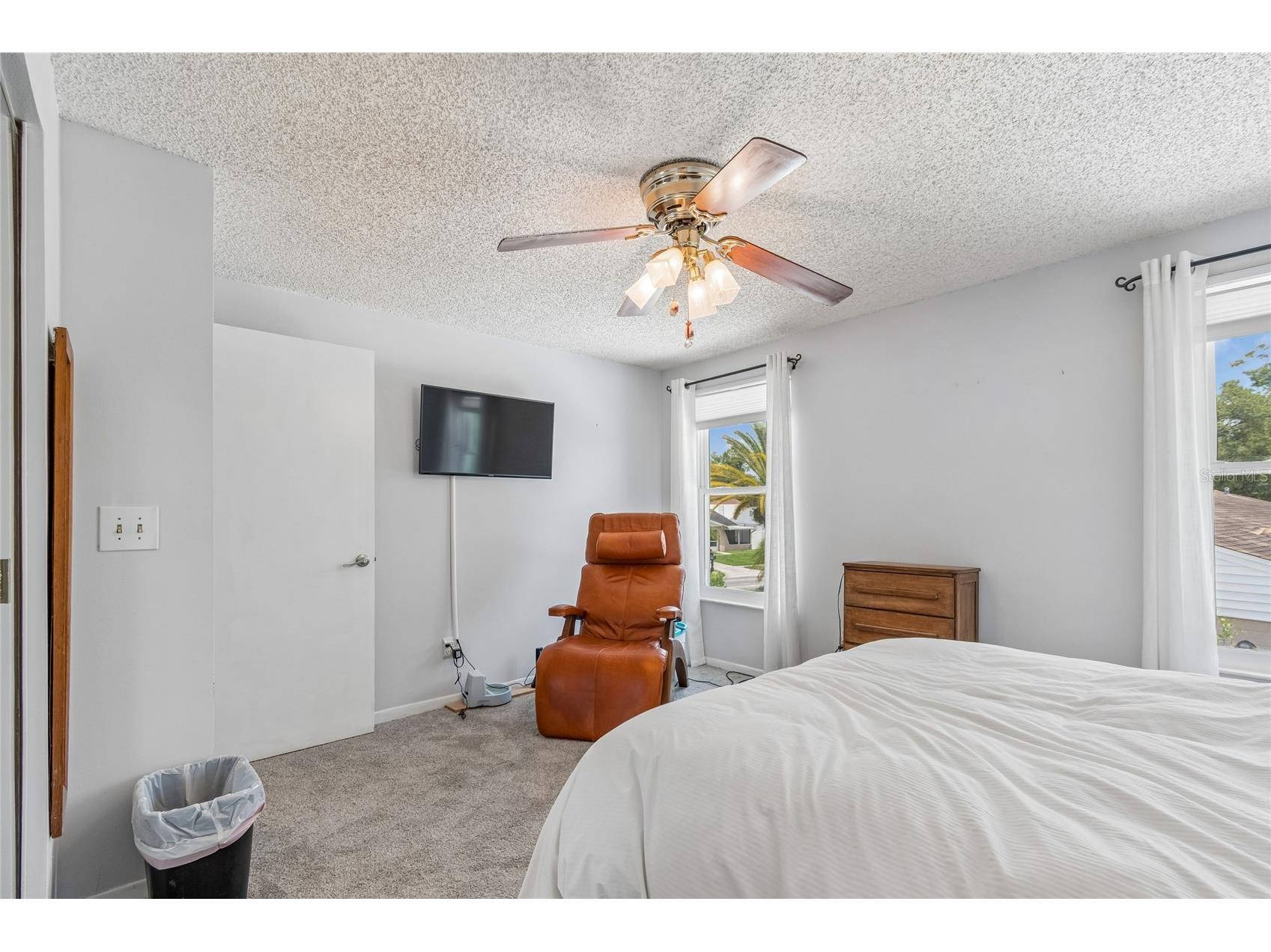 16018 Saddlestring Drive Tampa FL 33618 TB8519348 image24