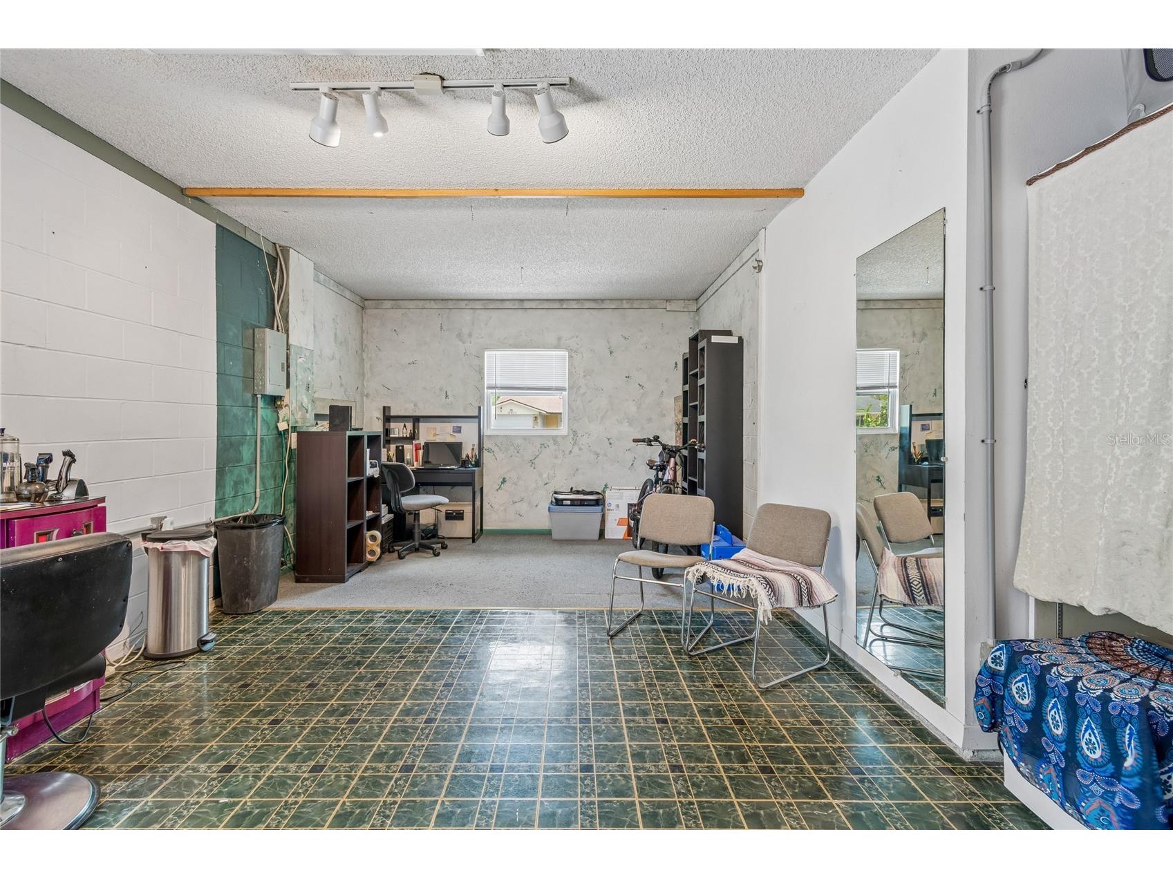 16018 Saddlestring Drive Tampa FL 33618 TB8519348 image36