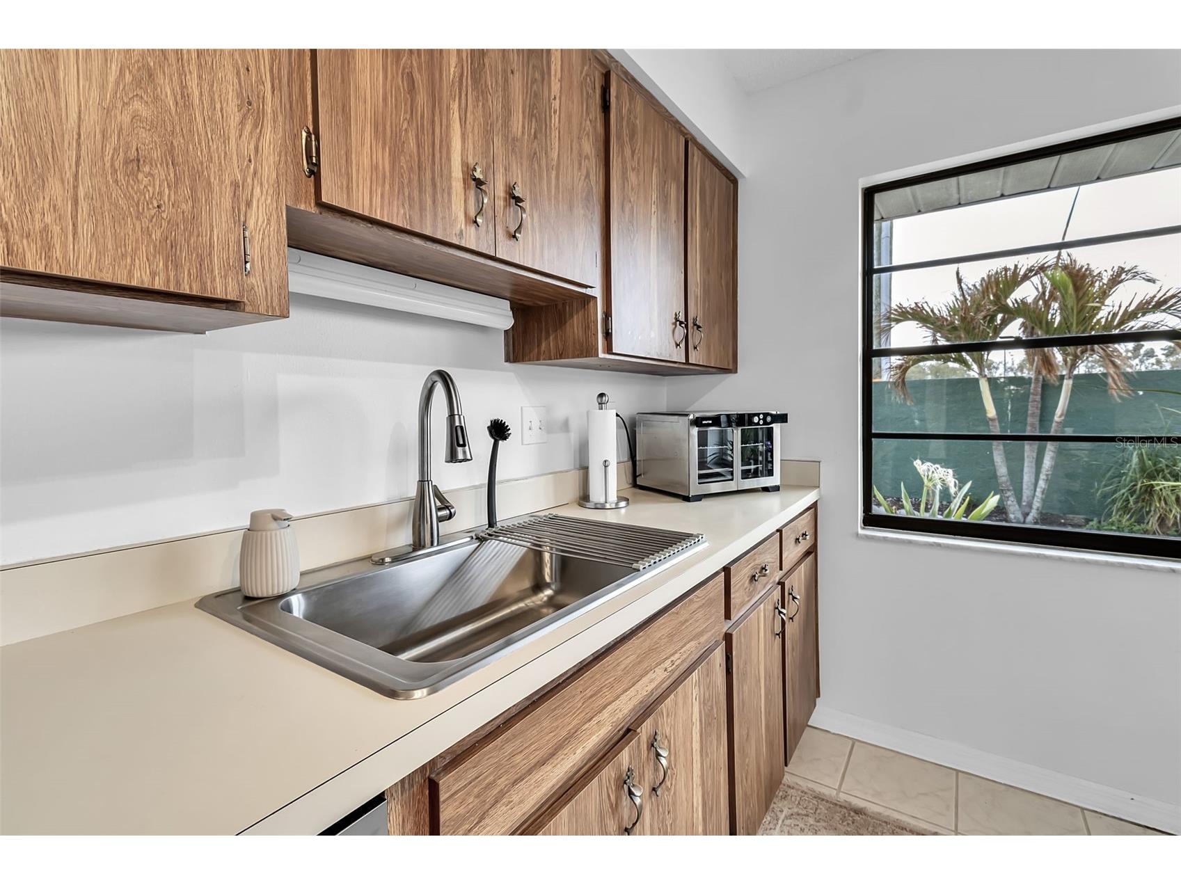 1602 Dower Way Sun City Center FL 33573 A4685331 image20