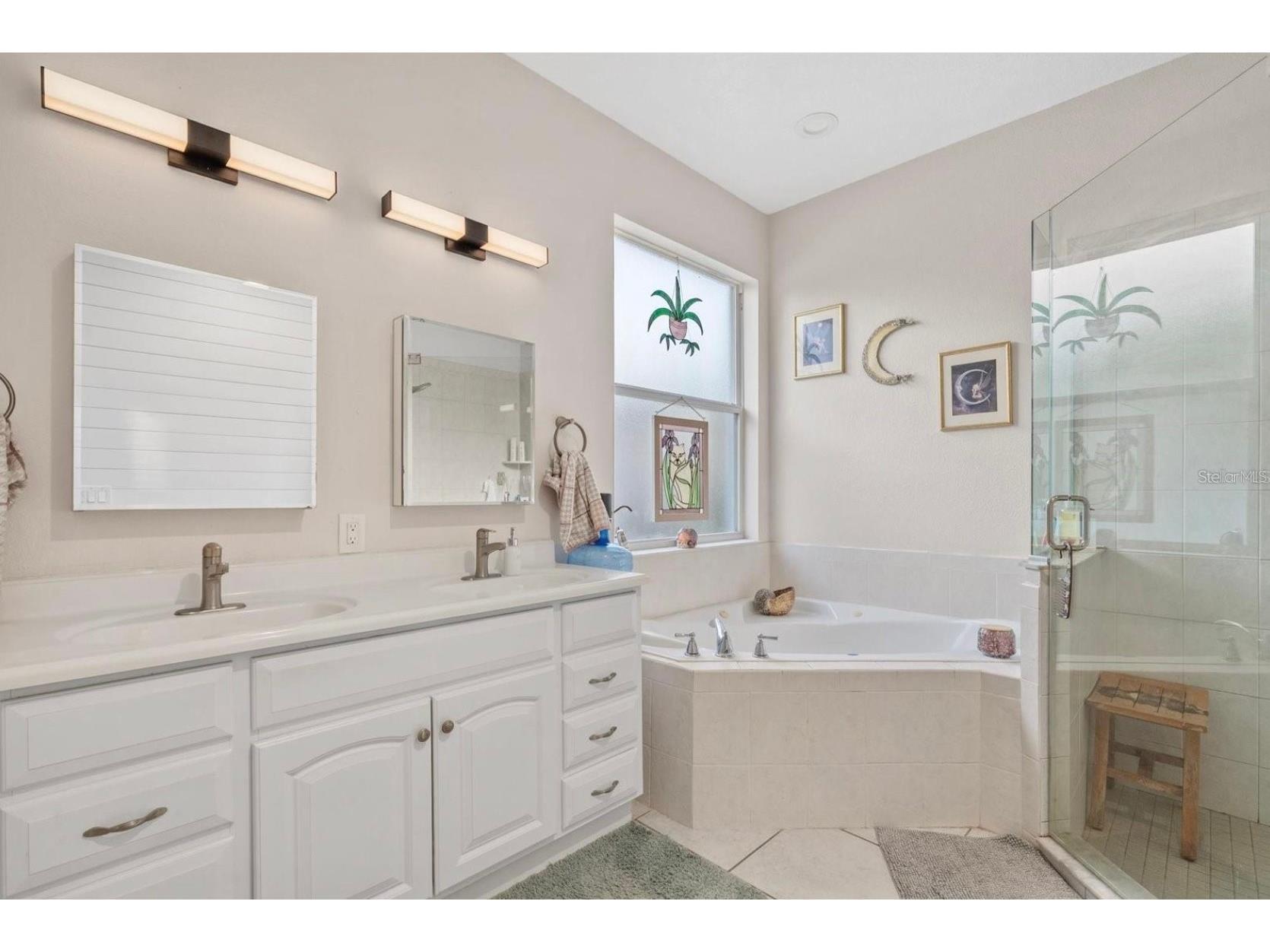 1602 Pinyon Pine Drive Sarasota FL 34240 A4684969 image3