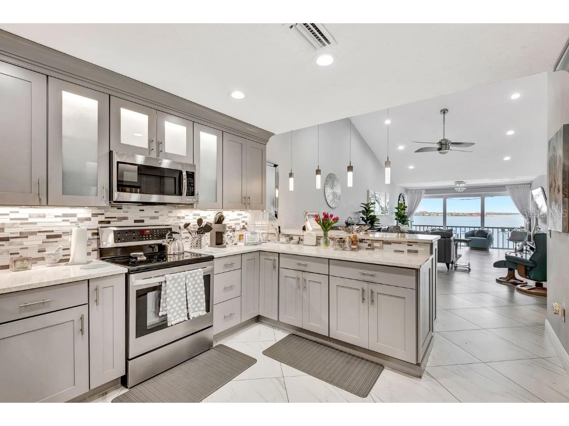 1602 Stickney Point Road #404 Sarasota FL 34231 - LITTLE SARASOTA BAY A4643334 image2