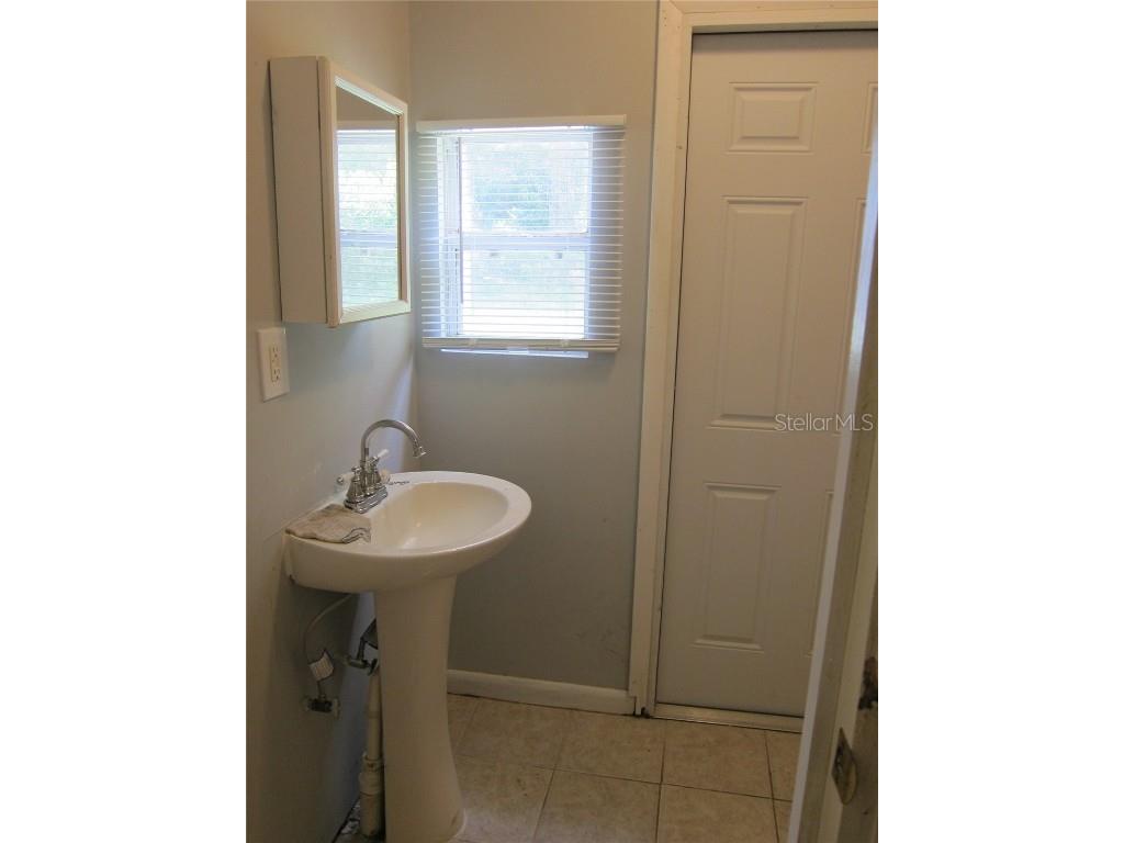 1602 SW Williston Road #A Gainesville FL 32608 GC535522 image6