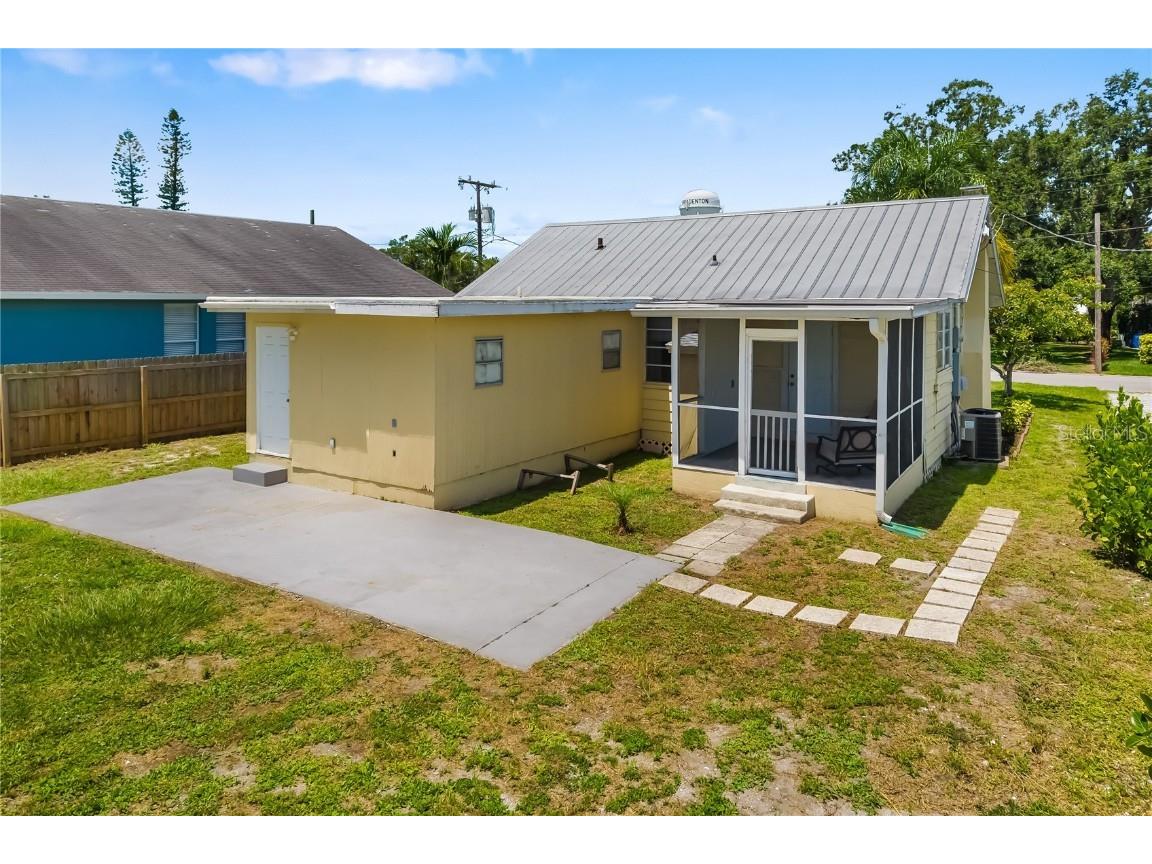 1603 17th Street W Bradenton FL 34205 A4658616 image25