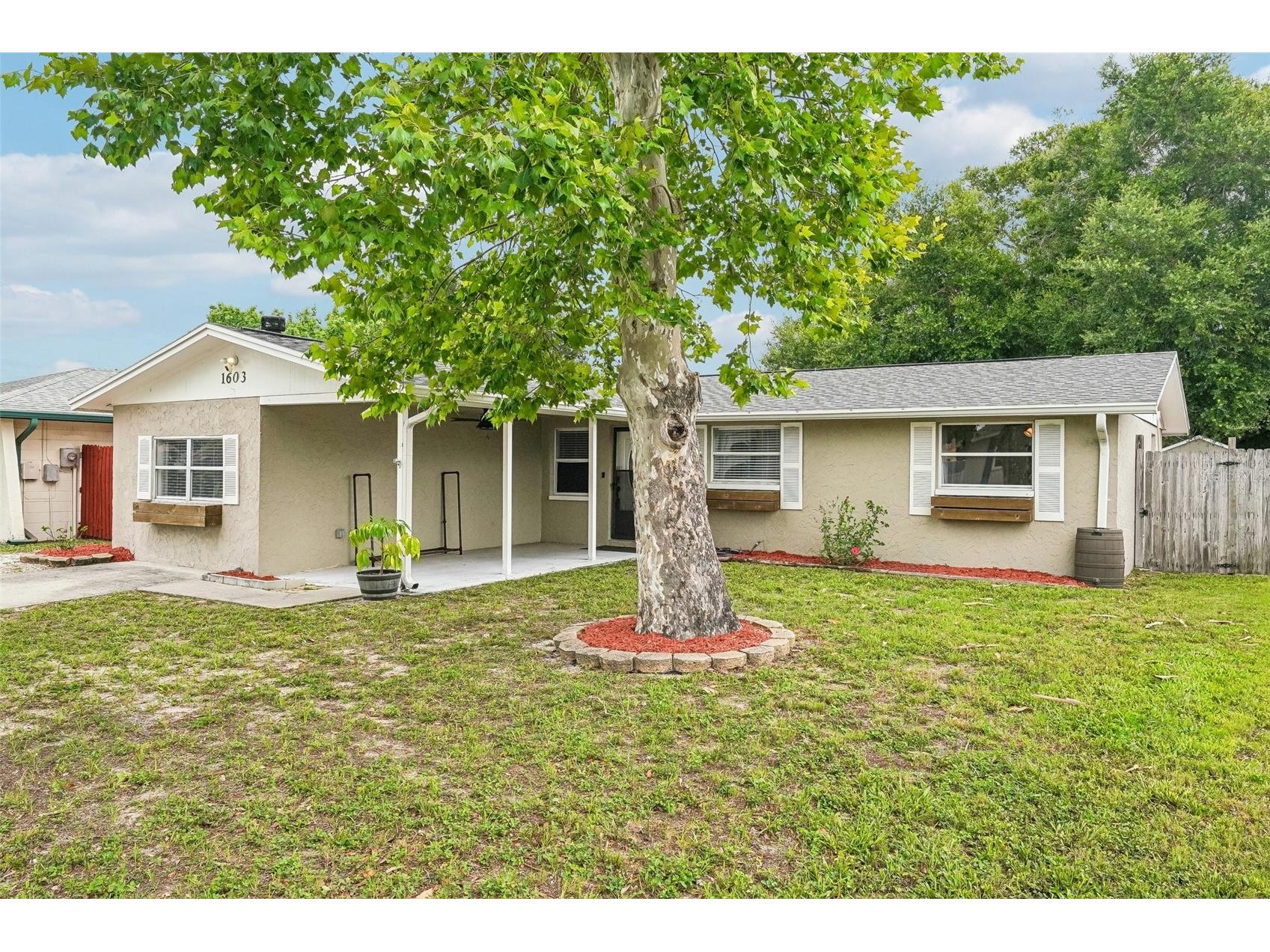 1603 Fox Run Drive Tarpon Springs FL 34689 TB8514327 image2