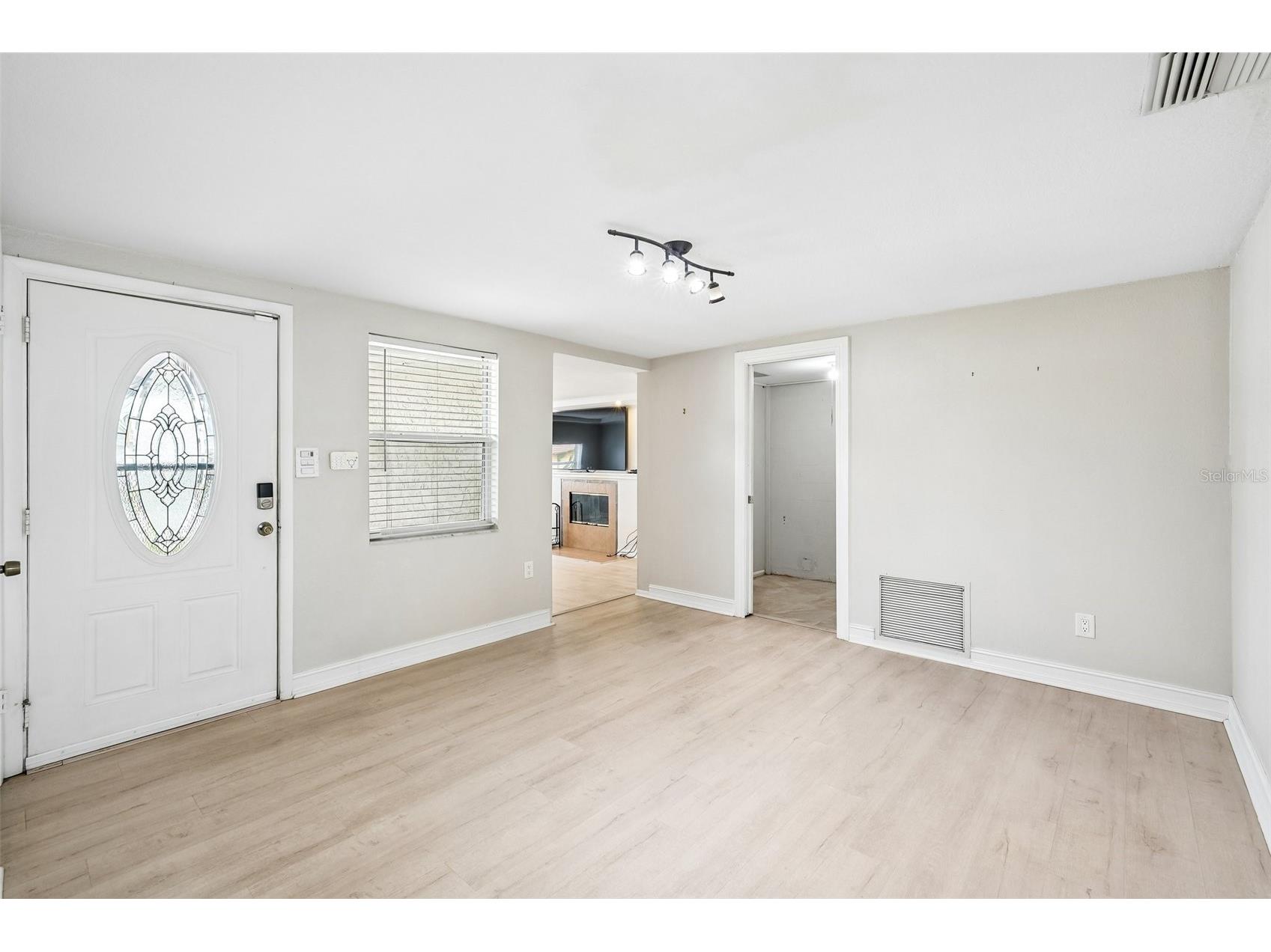 1603 Fox Run Drive Tarpon Springs FL 34689 TB8514327 image5