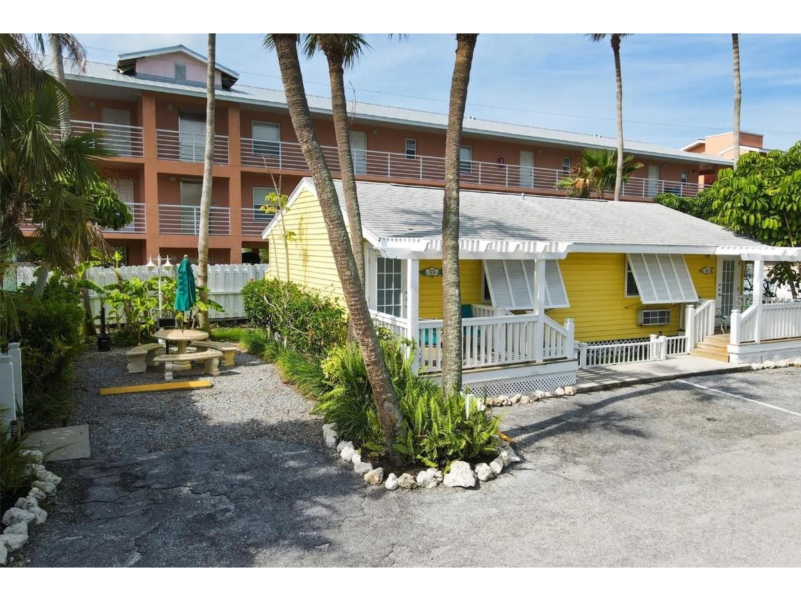 1603 Gulf Drive N #33 Bradenton Beach FL 34217 - GULF OF MEXICO SARASOTA BAY A4573955 image1