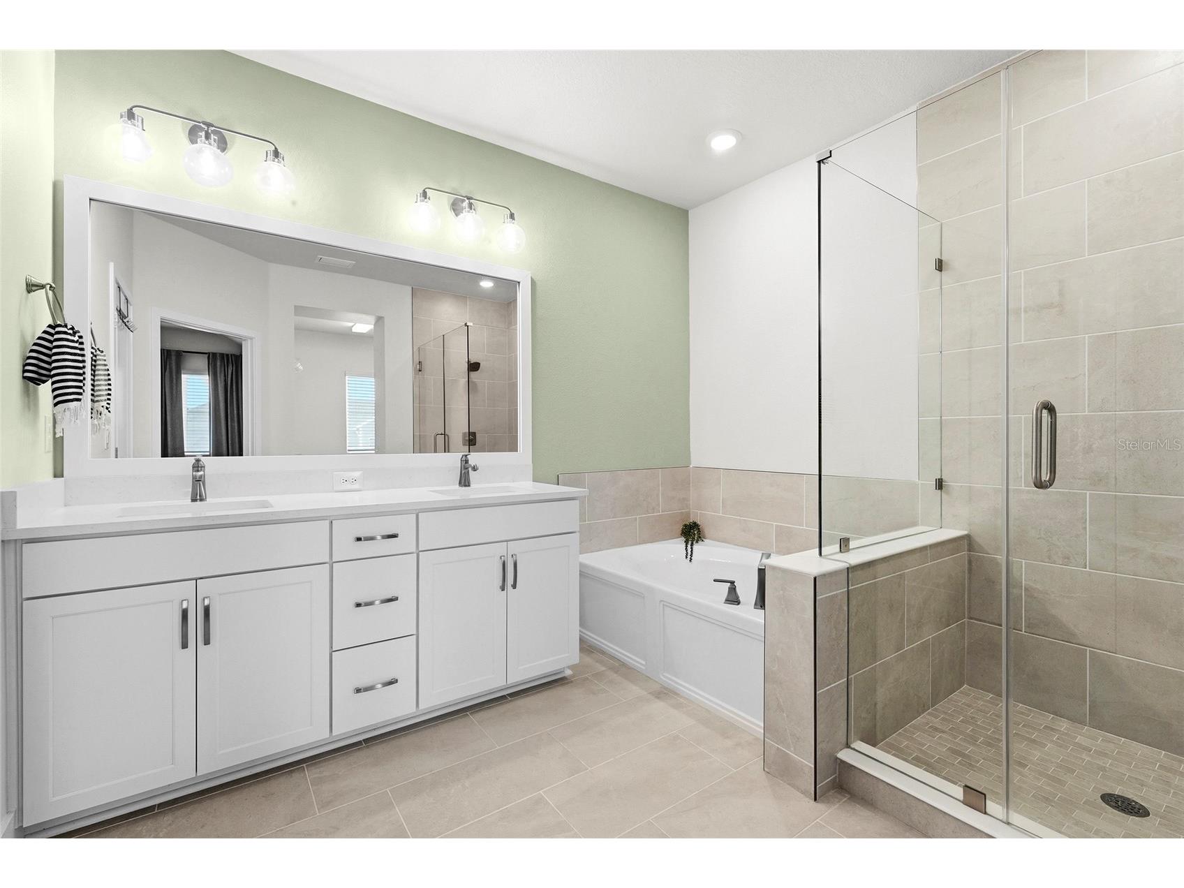 1603 Springwell Lane Sarasota FL 34240 A4694960 image25