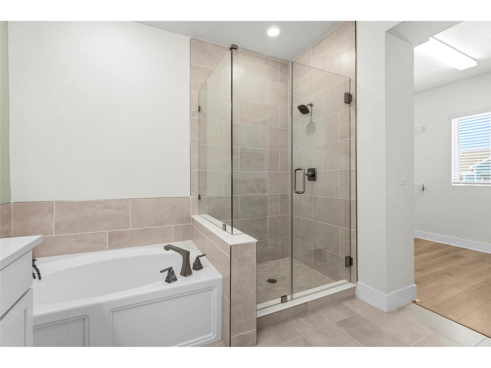 1603 Springwell Lane Sarasota FL 34240 A4694960 image27