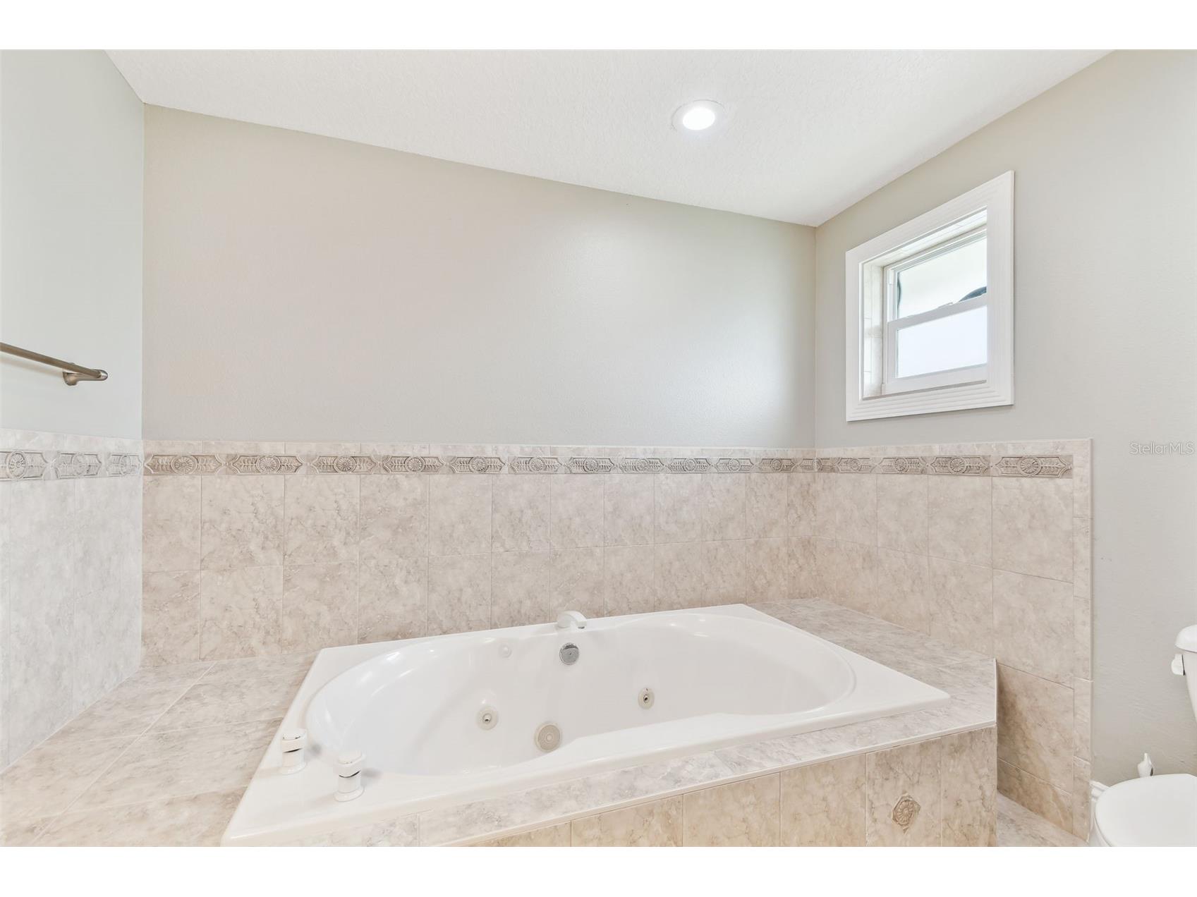 16033 Gulf Boulevard Redington Beach FL 33708 TB8381542 image42