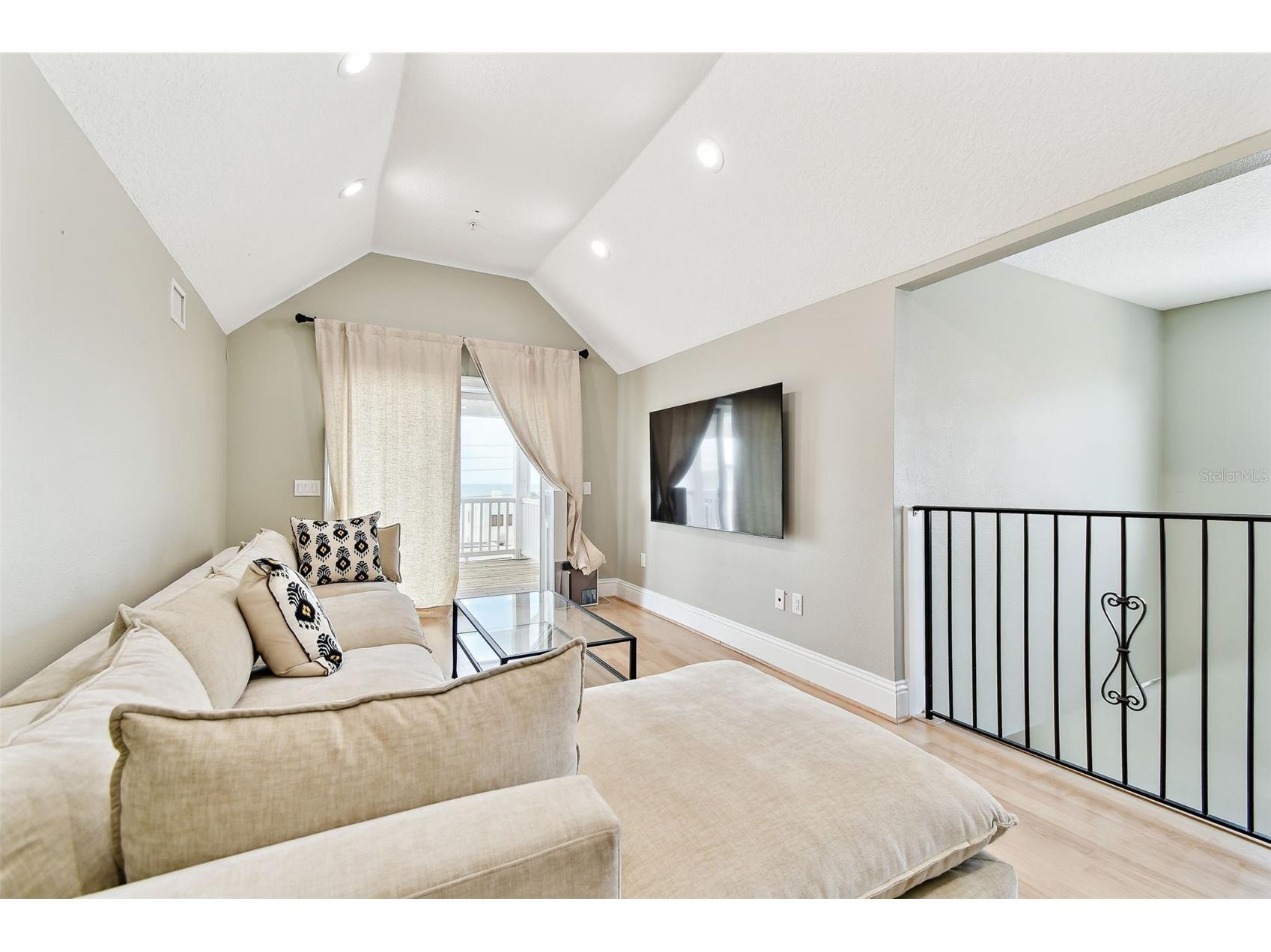 16033 Gulf Boulevard Redington Beach FL 33708 TB8381542 image64