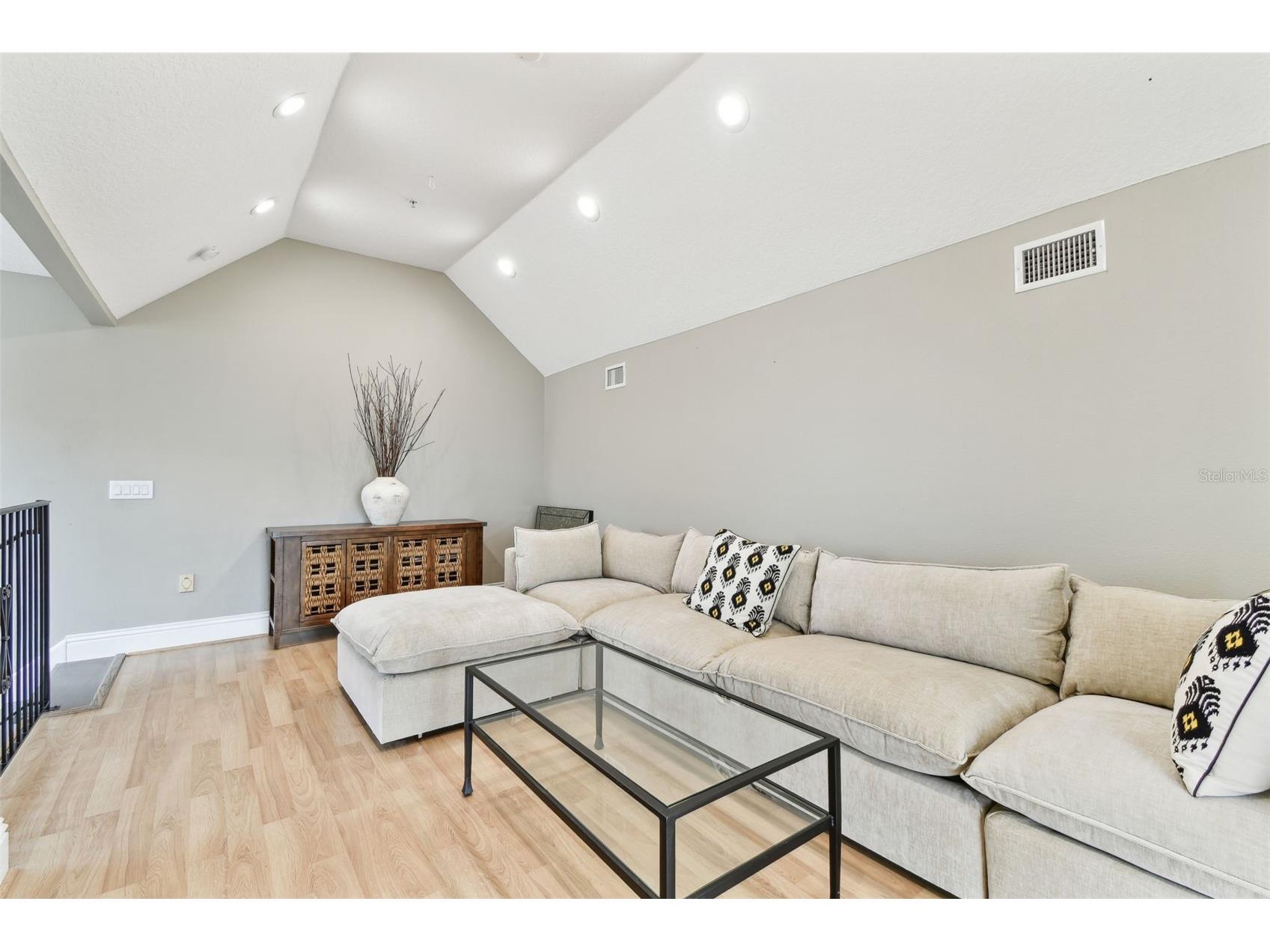 16033 Gulf Boulevard Redington Beach FL 33708 TB8381542 image66