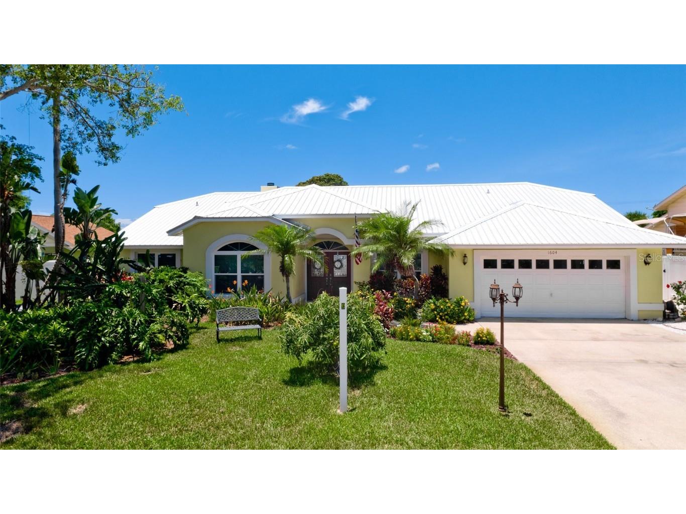 1604 82nd Street NW Bradenton FL 34209 A4609756 image1