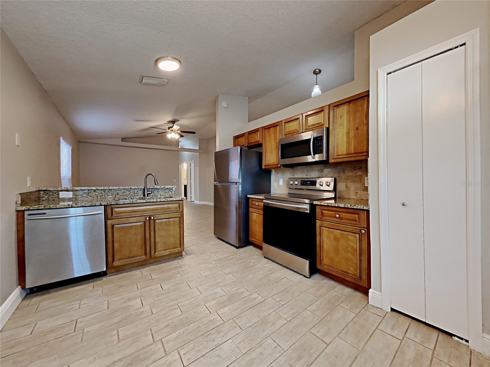 1604 Chatham Circle Apopka FL 32703 C7526751 image3