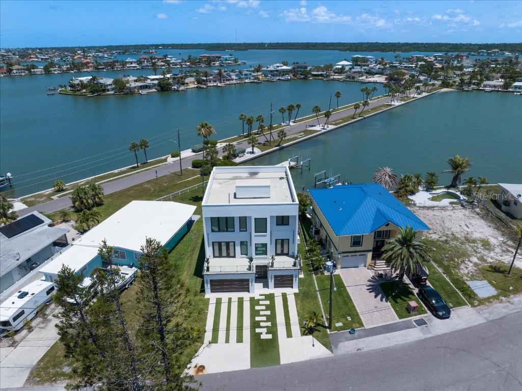 16047 Redington Drive Redington Beach FL 33708 - INTRACOASTAL TB8389846 image3
