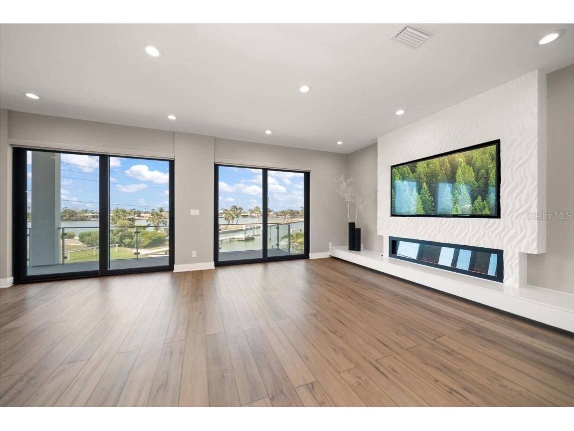 16047 Redington Drive Redington Beach FL 33708 - INTRACOASTAL TB8389846 image9