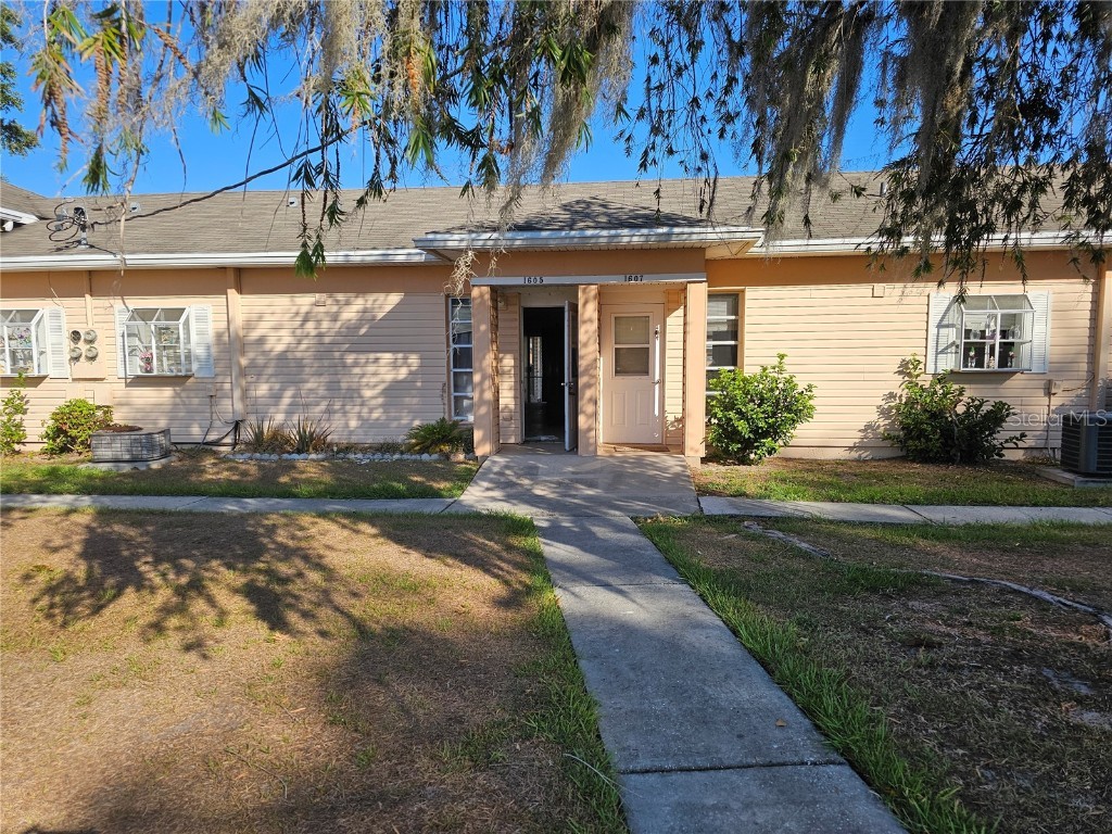 1605 Club Circle #1605 Lakeshore FL 33854 O6219713 image1