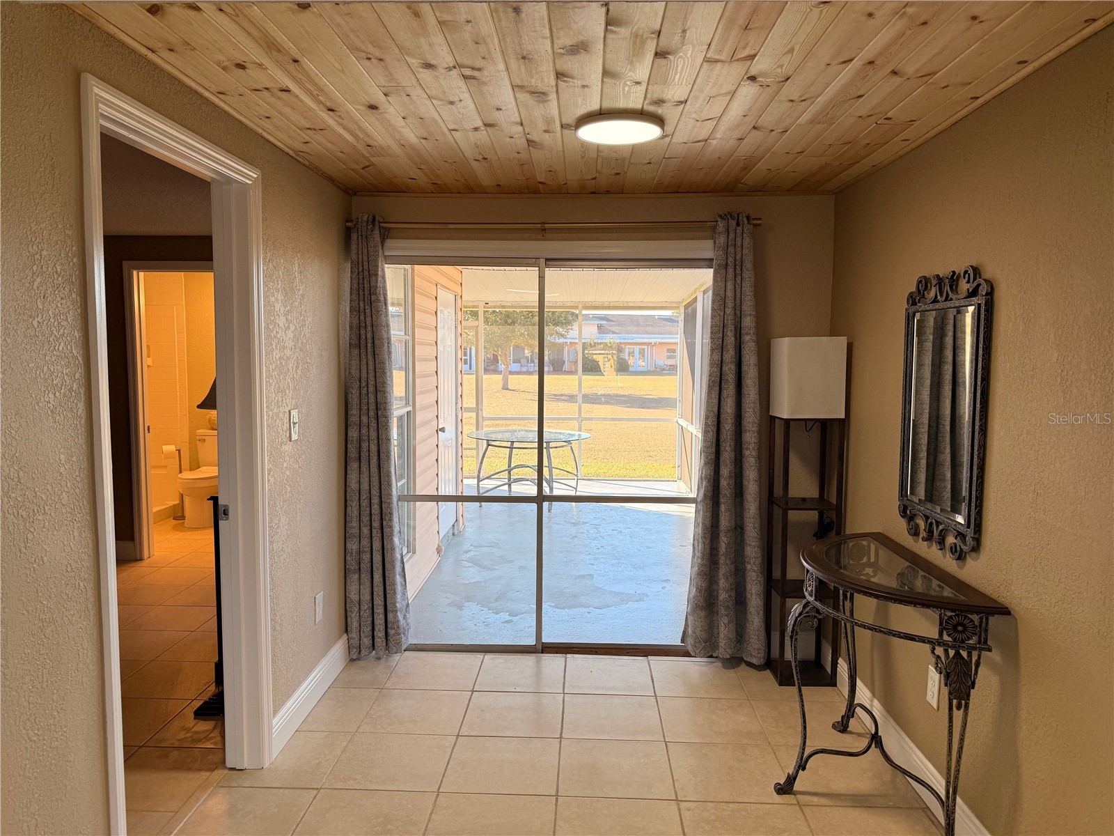 1605 Club Circle #1605 Lakeshore FL 33854 K4903309 image4