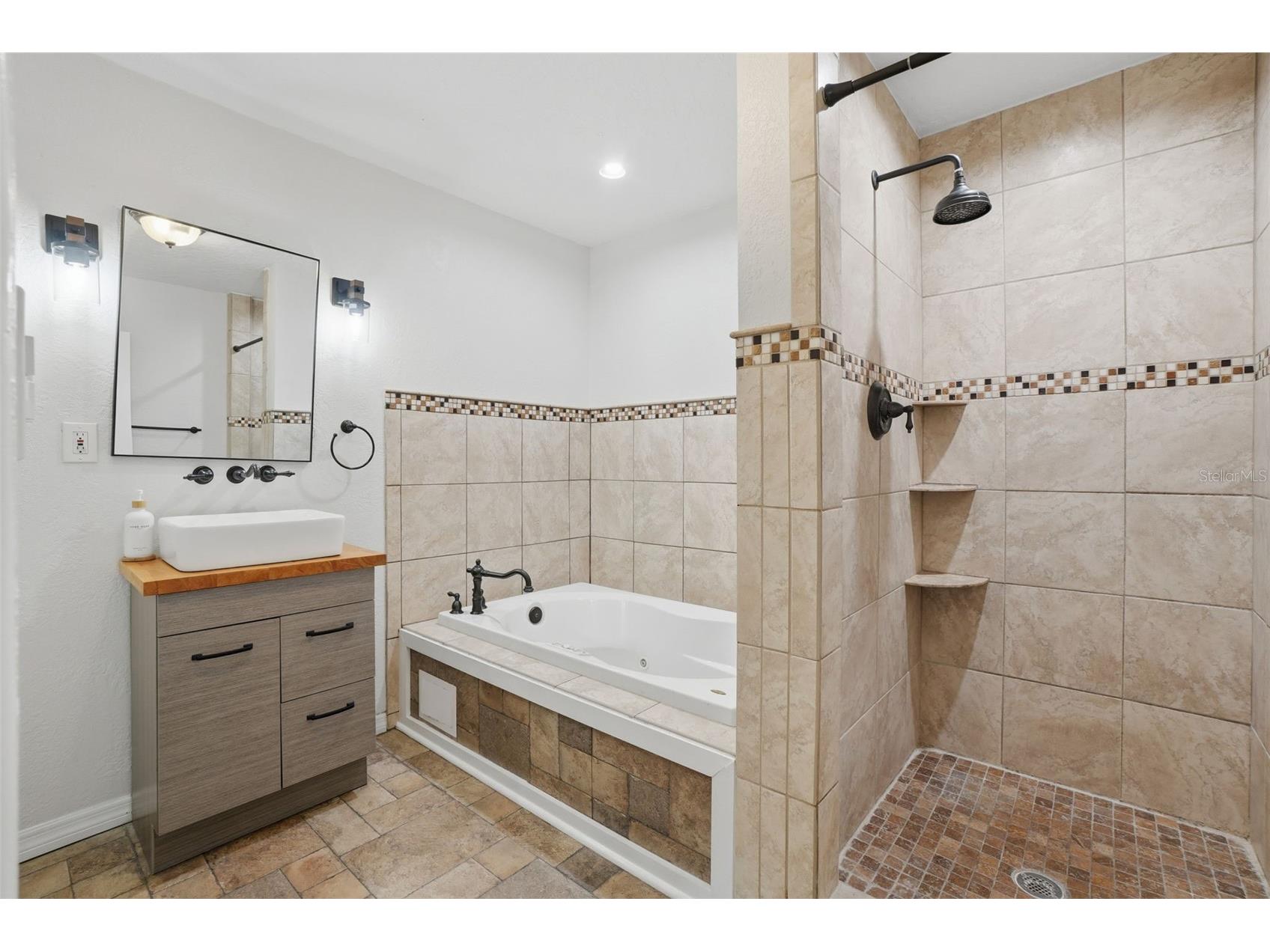 1605 Florinda Drive Orlando FL 32804 O6376405 image17