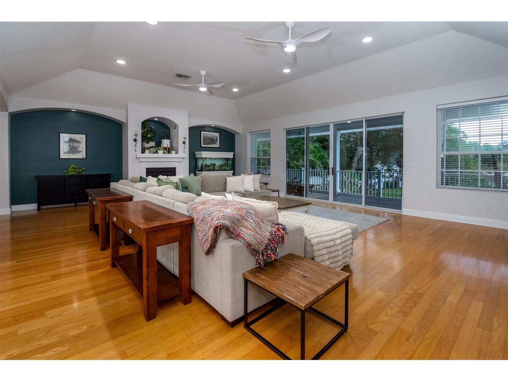 1605 Gulf Road Tarpon Springs FL 34689 TB8525355 image22