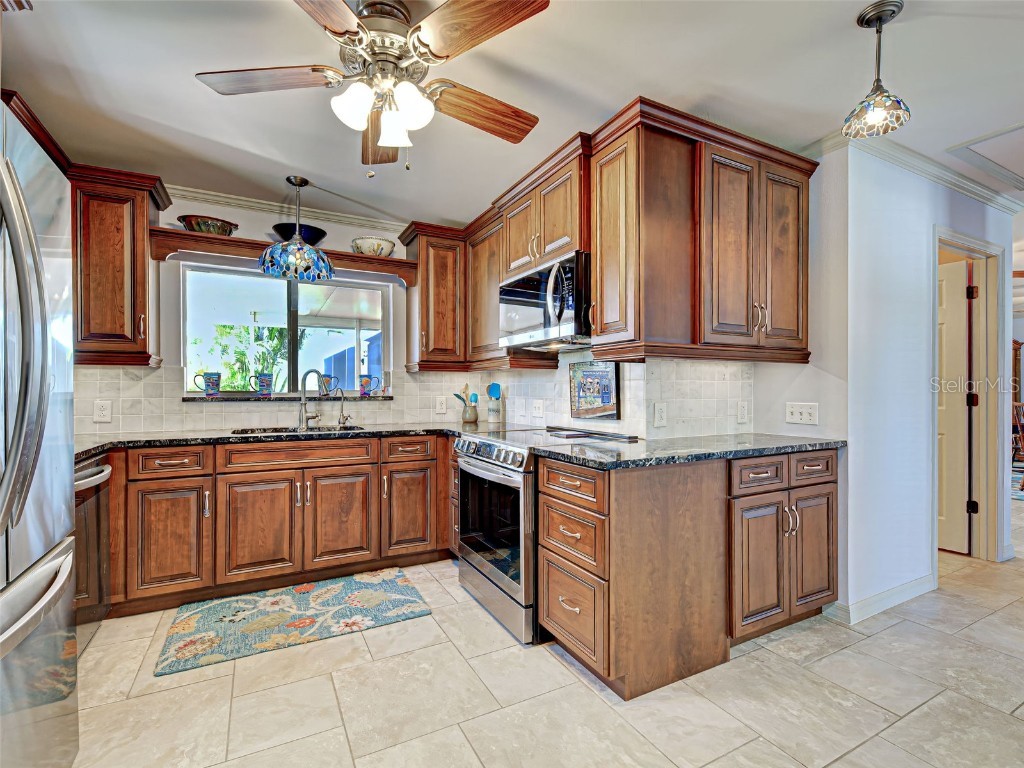 1605 Manor Road Englewood FL 34223 - AINGER CREEK D6142397 image11