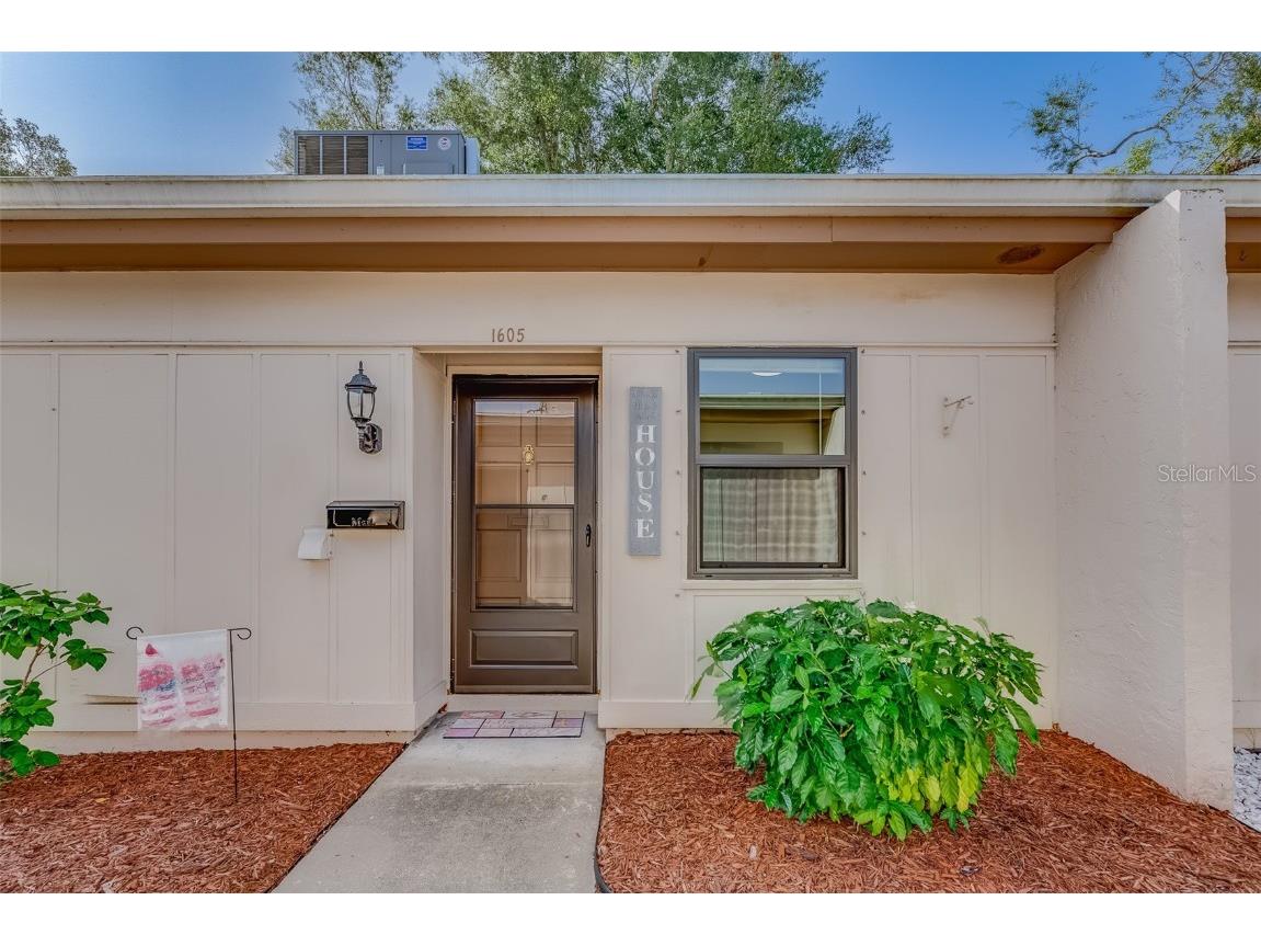 1605 Mission Hills Boulevard #D5 Clearwater FL 33759 U8215986 image1