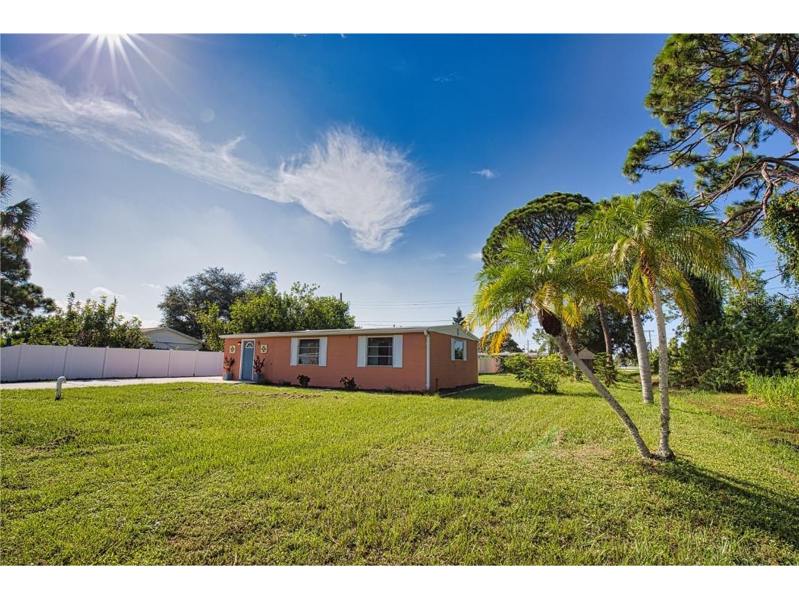 1605 Phillip Place Englewood FL 34223 N6135717 image1