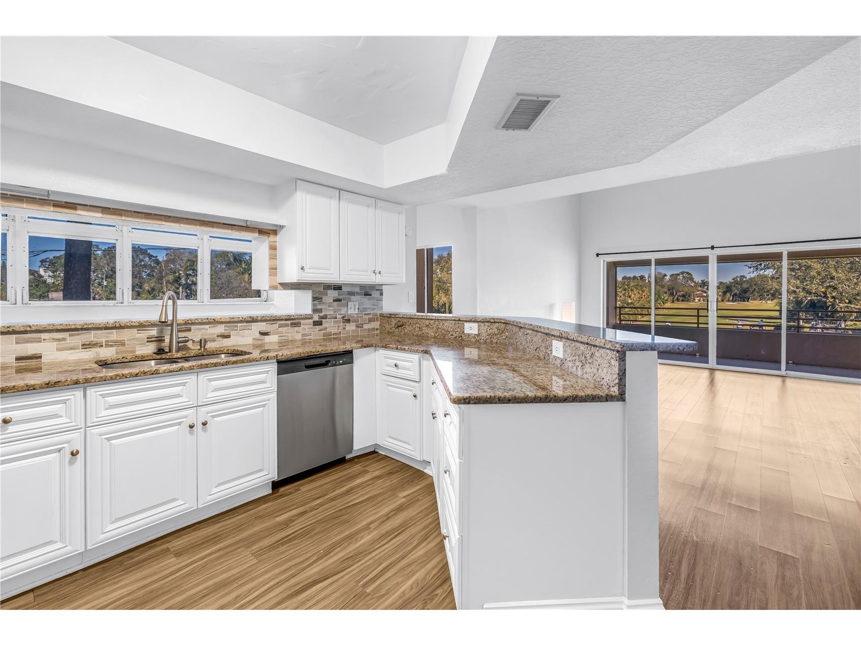 1605 Royal Palm Drive S #A Gulfport FL 33707 TB8463593 image17