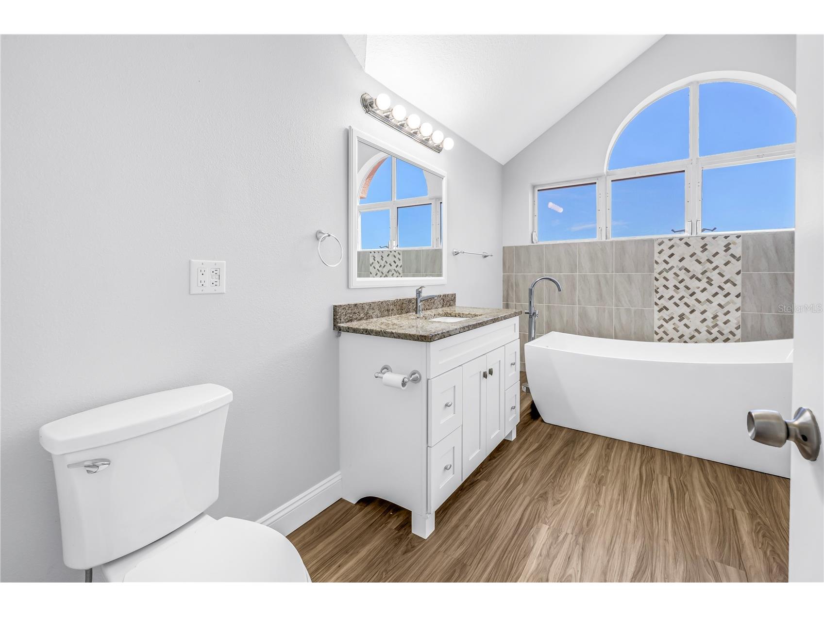 1605 Royal Palm Drive S #A Gulfport FL 33707 TB8463593 image27