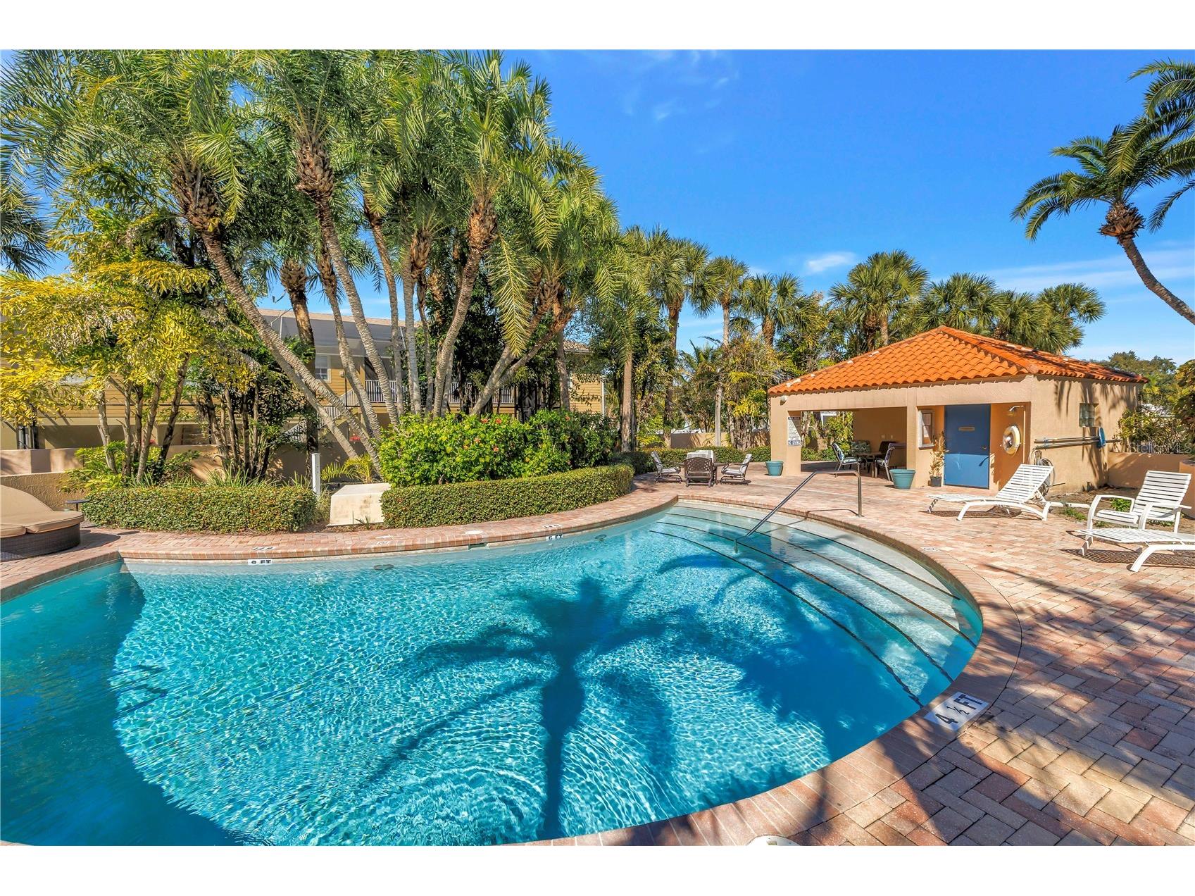 1605 Royal Palm Drive S #A Gulfport FL 33707 TB8463593 image4